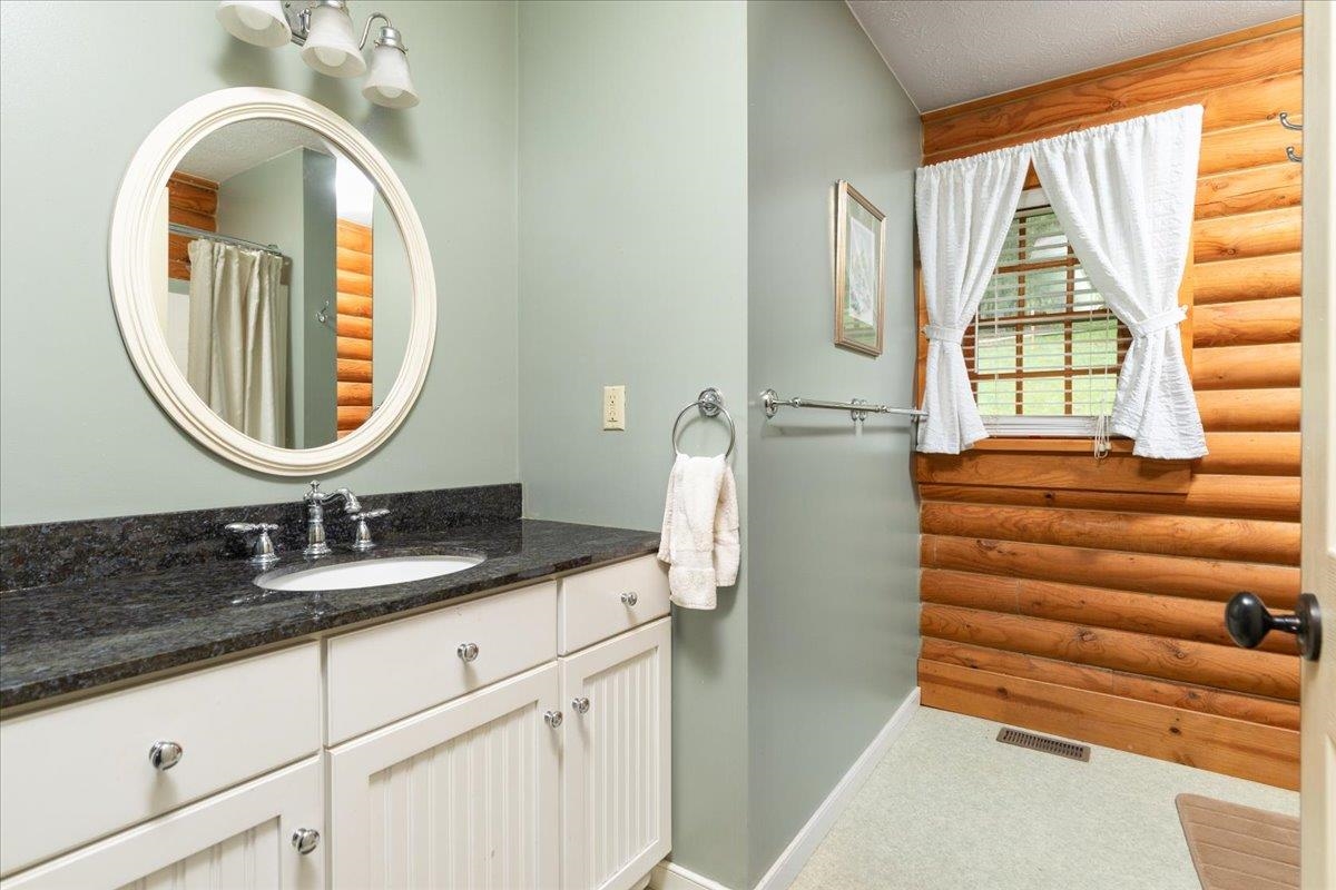 2025 KIBLER RD, QUICKSBURG, Virginia 22847, 3 Bedrooms Bedrooms, ,2 BathroomsBathrooms,Residential,2025 KIBLER RD,676614 MLS # 676614