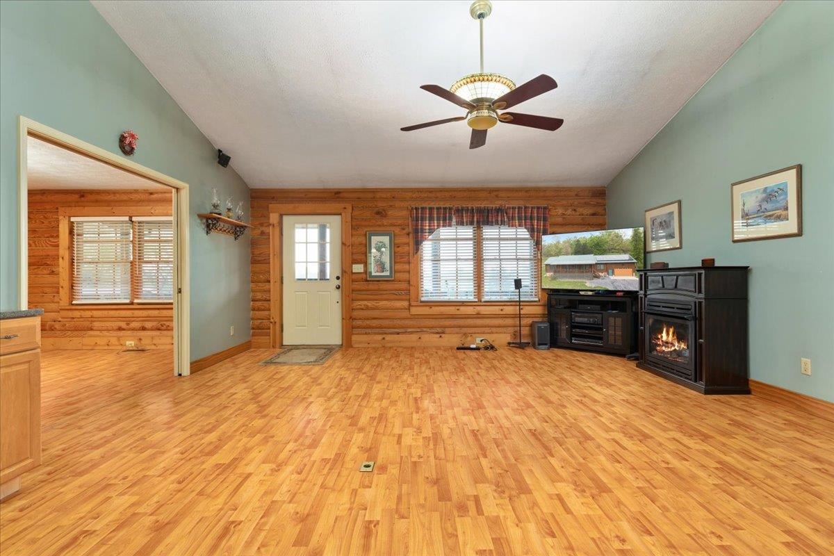 2025 KIBLER RD, QUICKSBURG, Virginia 22847, 3 Bedrooms Bedrooms, ,2 BathroomsBathrooms,Residential,2025 KIBLER RD,676614 MLS # 676614