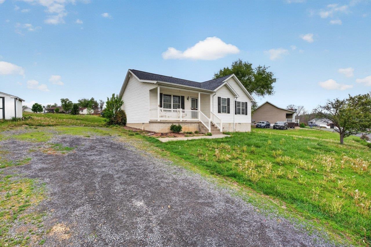 14895 WOODCREEK LN, TIMBERVILLE, Virginia 22853, 3 Bedrooms Bedrooms, ,2 BathroomsBathrooms,Residential,14895 WOODCREEK LN,676615 MLS # 676615
