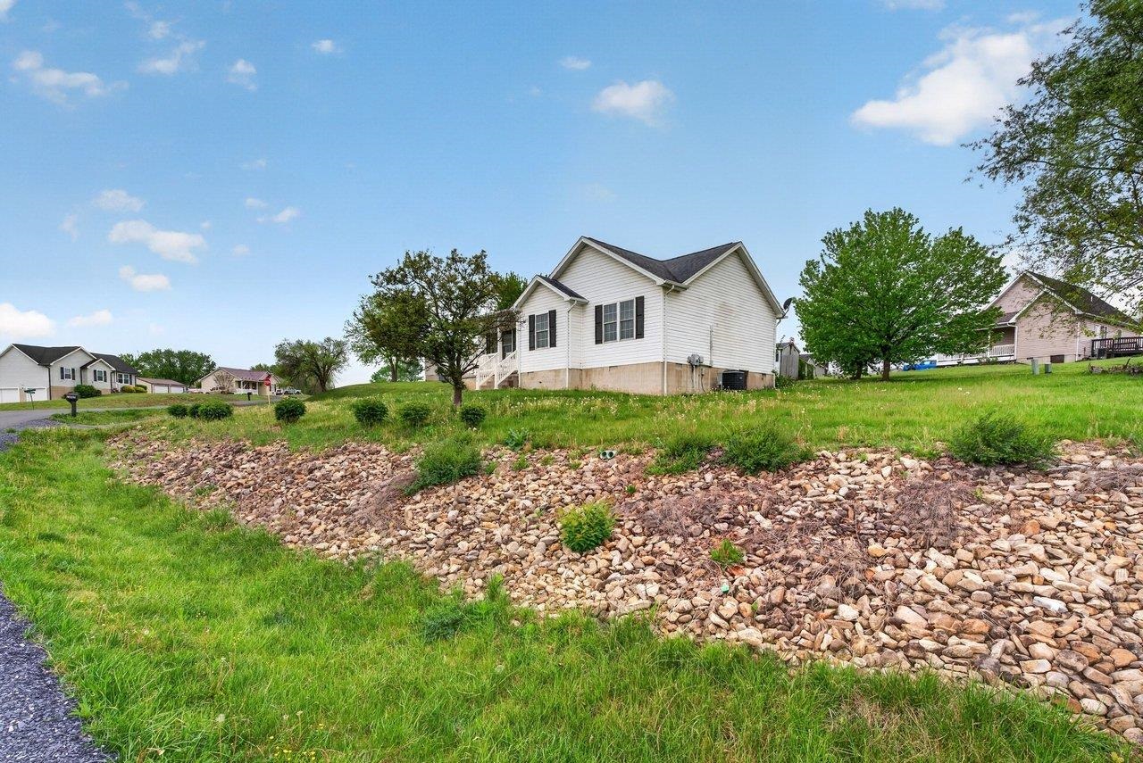 14895 WOODCREEK LN, TIMBERVILLE, Virginia 22853, 3 Bedrooms Bedrooms, ,2 BathroomsBathrooms,Residential,14895 WOODCREEK LN,676615 MLS # 676615
