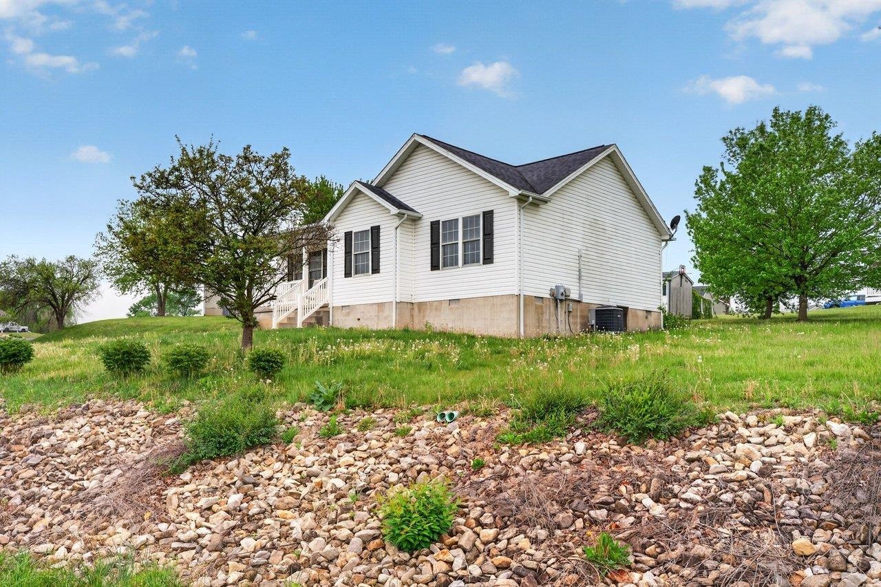 14895 WOODCREEK LN, TIMBERVILLE, Virginia 22853, 3 Bedrooms Bedrooms, ,2 BathroomsBathrooms,Residential,14895 WOODCREEK LN,676615 MLS # 676615
