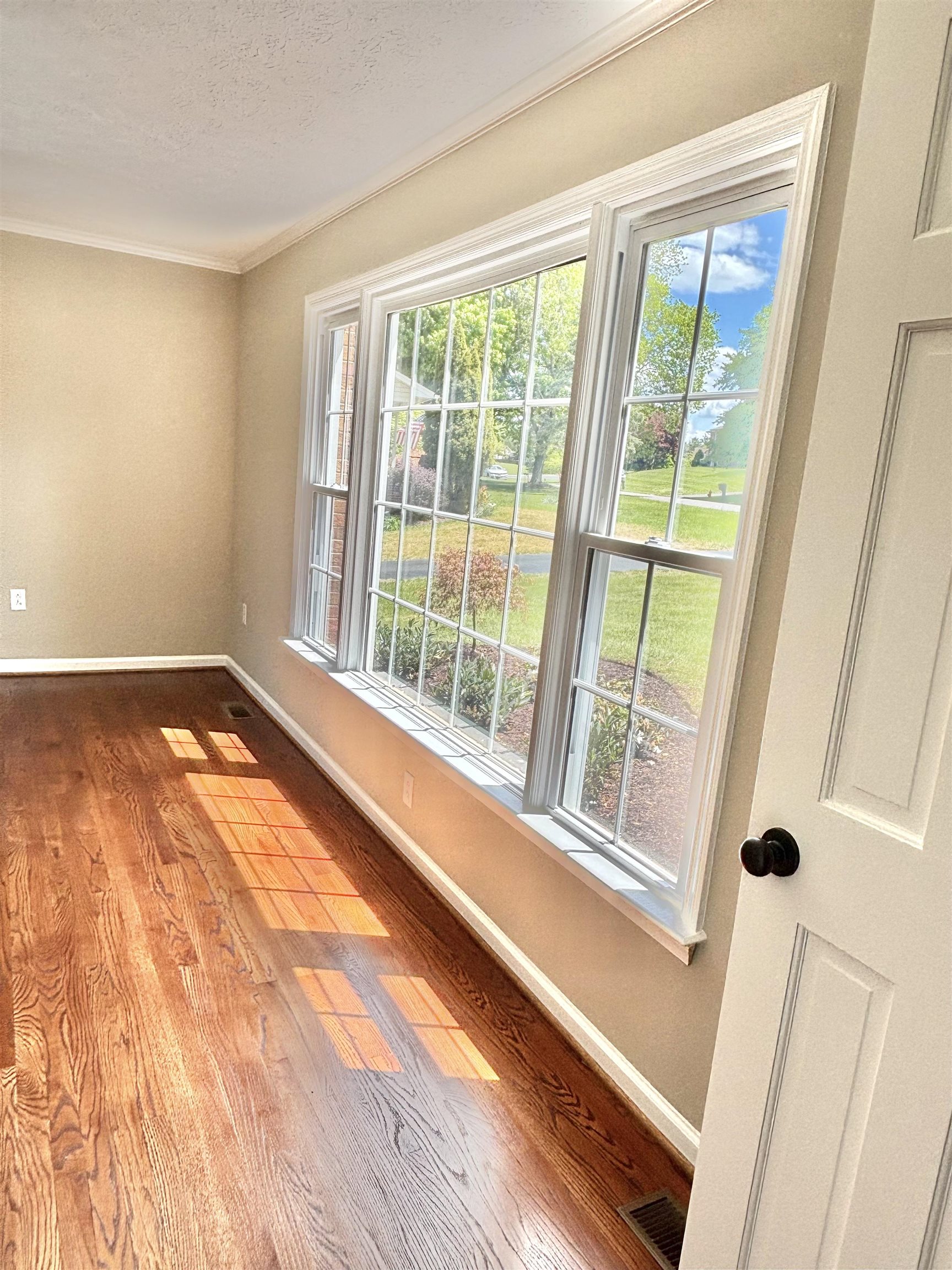 612 SUMTER RD, WAYNESBORO, Virginia 22980, 3 Bedrooms Bedrooms, ,2 BathroomsBathrooms,Residential,Kevin H. Lacey,612 SUMTER RD,676618 MLS # 676618