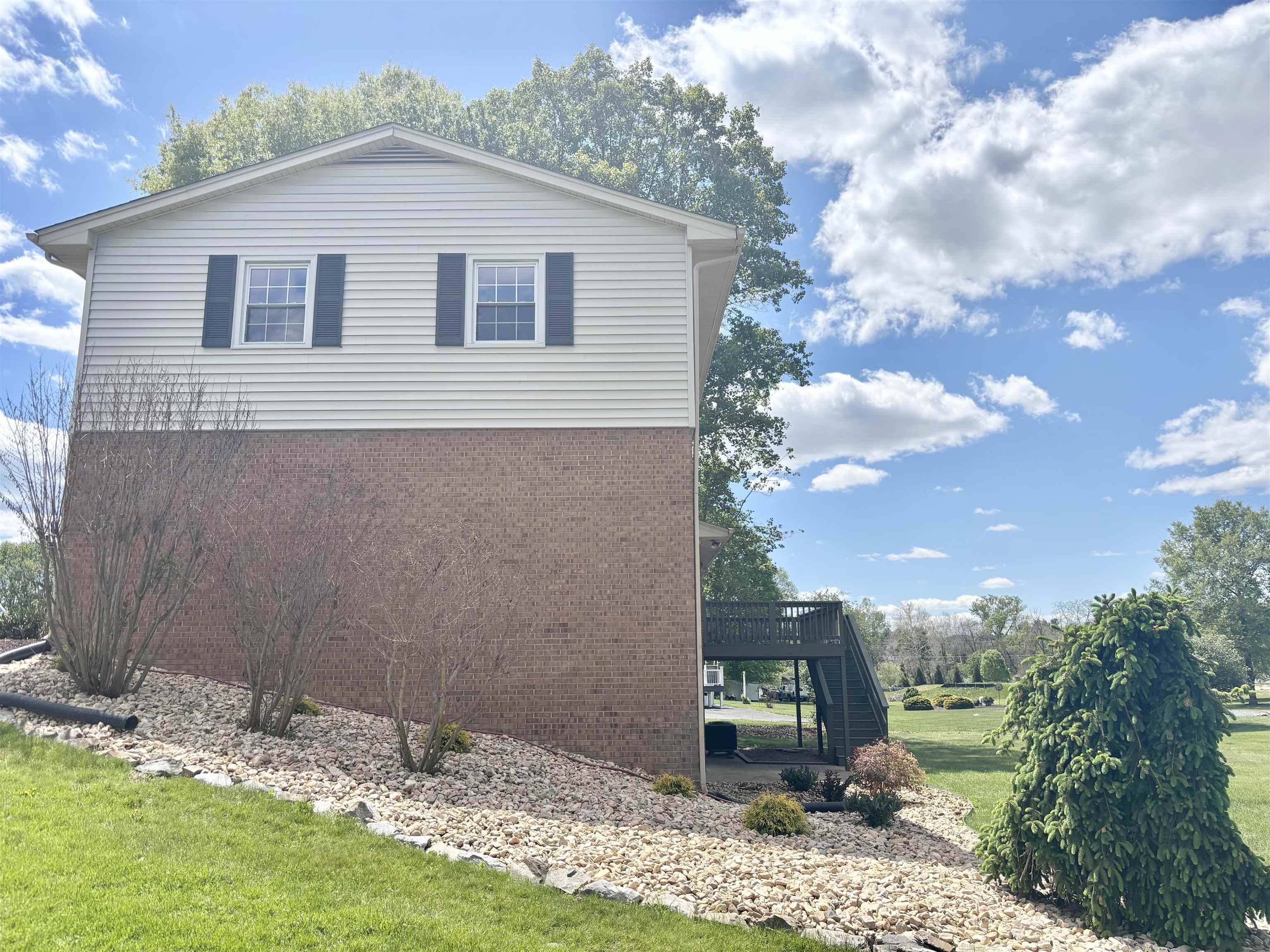 612 SUMTER RD, WAYNESBORO, Virginia 22980, 3 Bedrooms Bedrooms, ,2 BathroomsBathrooms,Residential,Kevin H. Lacey,612 SUMTER RD,676618 MLS # 676618