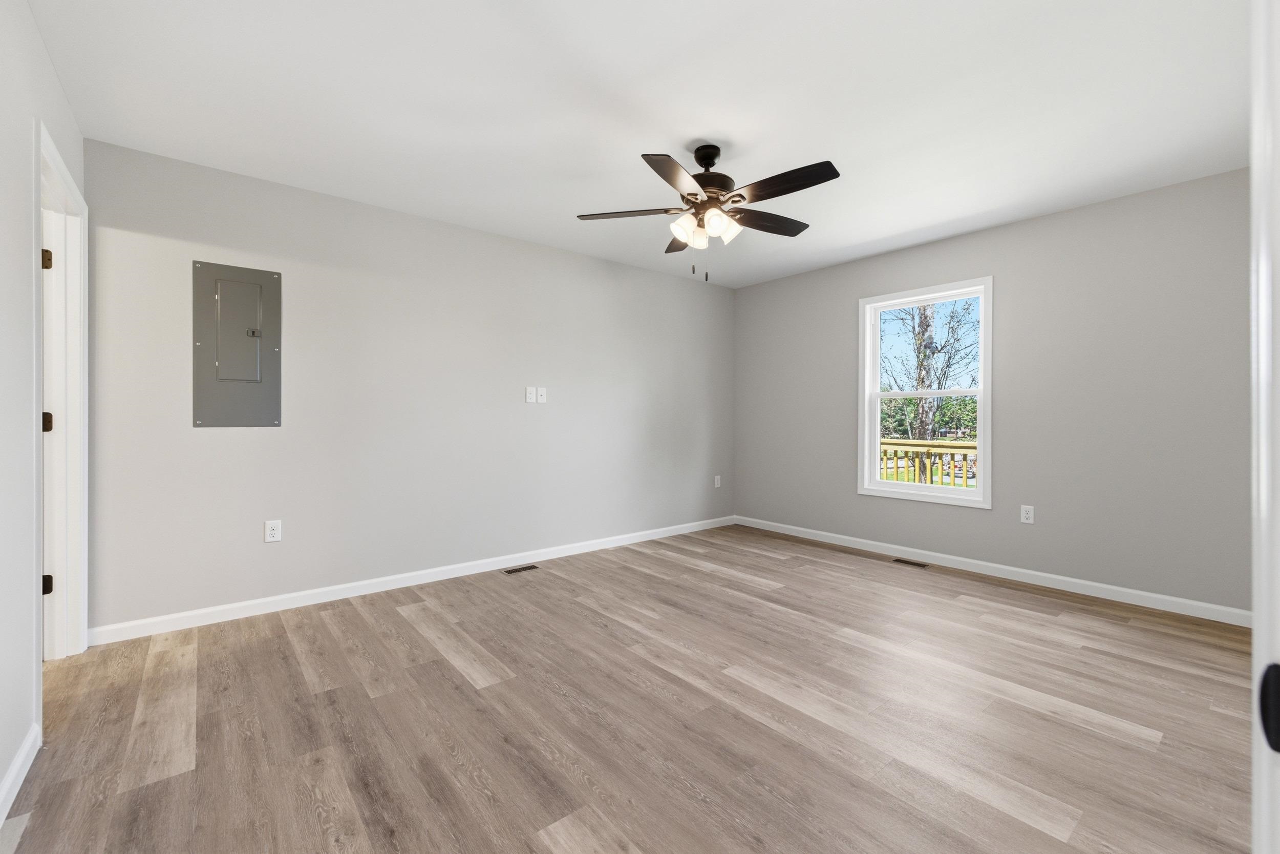340 W FAIRFAX AVE, ELKTON, Virginia 22827, 3 Bedrooms Bedrooms, ,2 BathroomsBathrooms,Residential,340 W FAIRFAX AVE,676620 MLS # 676620