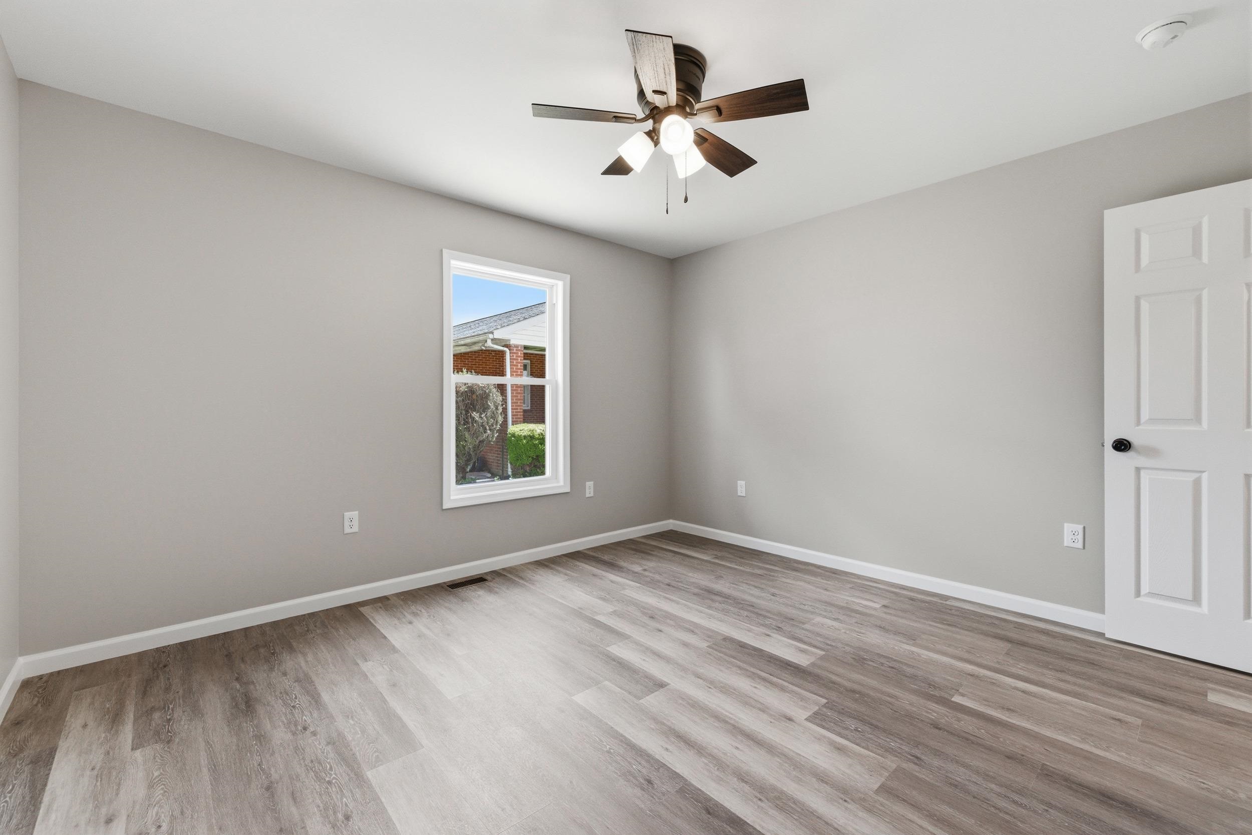 340 W FAIRFAX AVE, ELKTON, Virginia 22827, 3 Bedrooms Bedrooms, ,2 BathroomsBathrooms,Residential,340 W FAIRFAX AVE,676620 MLS # 676620