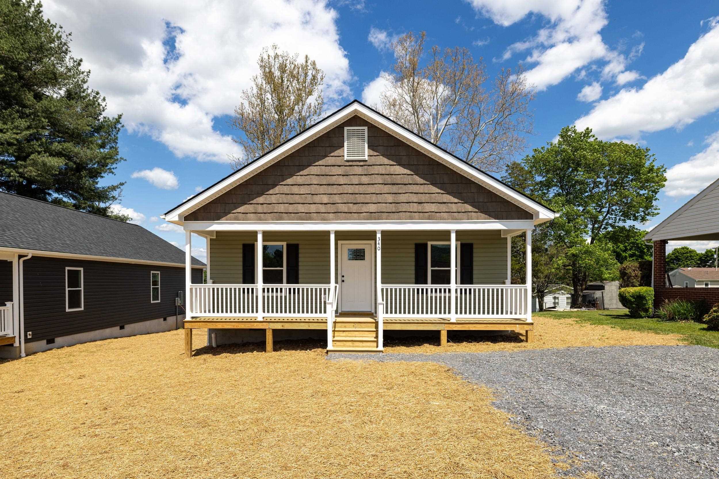 340 W FAIRFAX AVE, ELKTON, Virginia 22827, 3 Bedrooms Bedrooms, ,2 BathroomsBathrooms,Residential,340 W FAIRFAX AVE,676620 MLS # 676620