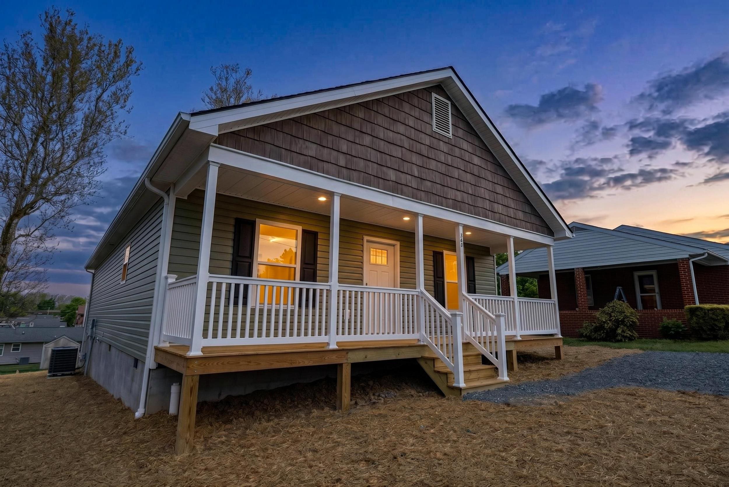 340 W FAIRFAX AVE, ELKTON, Virginia 22827, 3 Bedrooms Bedrooms, ,2 BathroomsBathrooms,Residential,340 W FAIRFAX AVE,676620 MLS # 676620