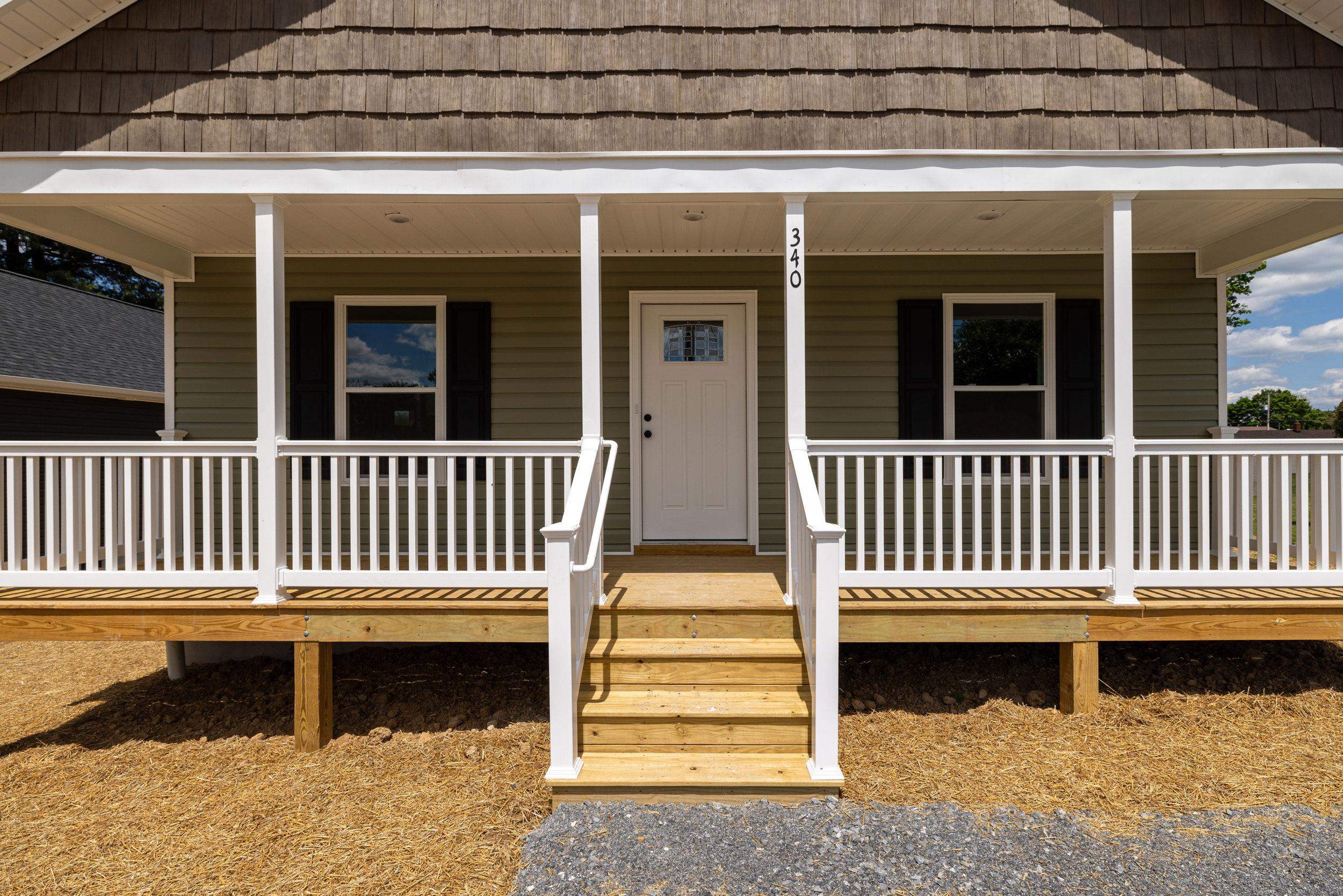 340 W FAIRFAX AVE, ELKTON, Virginia 22827, 3 Bedrooms Bedrooms, ,2 BathroomsBathrooms,Residential,340 W FAIRFAX AVE,676620 MLS # 676620