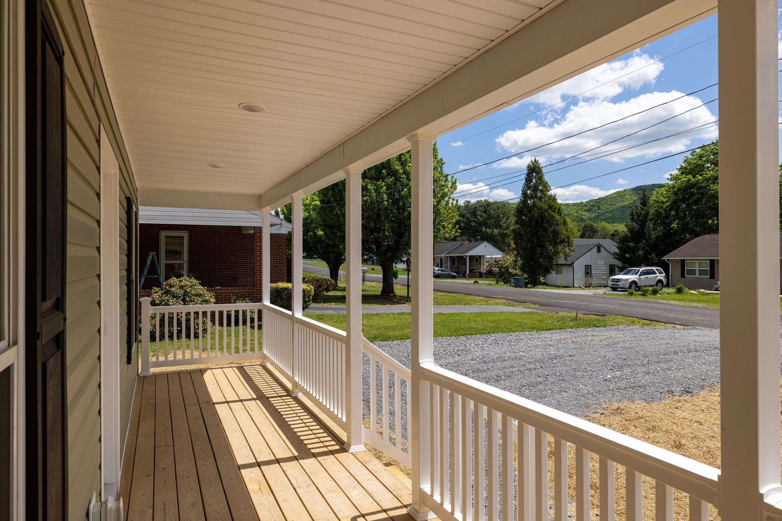 340 W FAIRFAX AVE, ELKTON, Virginia 22827, 3 Bedrooms Bedrooms, ,2 BathroomsBathrooms,Residential,340 W FAIRFAX AVE,676620 MLS # 676620