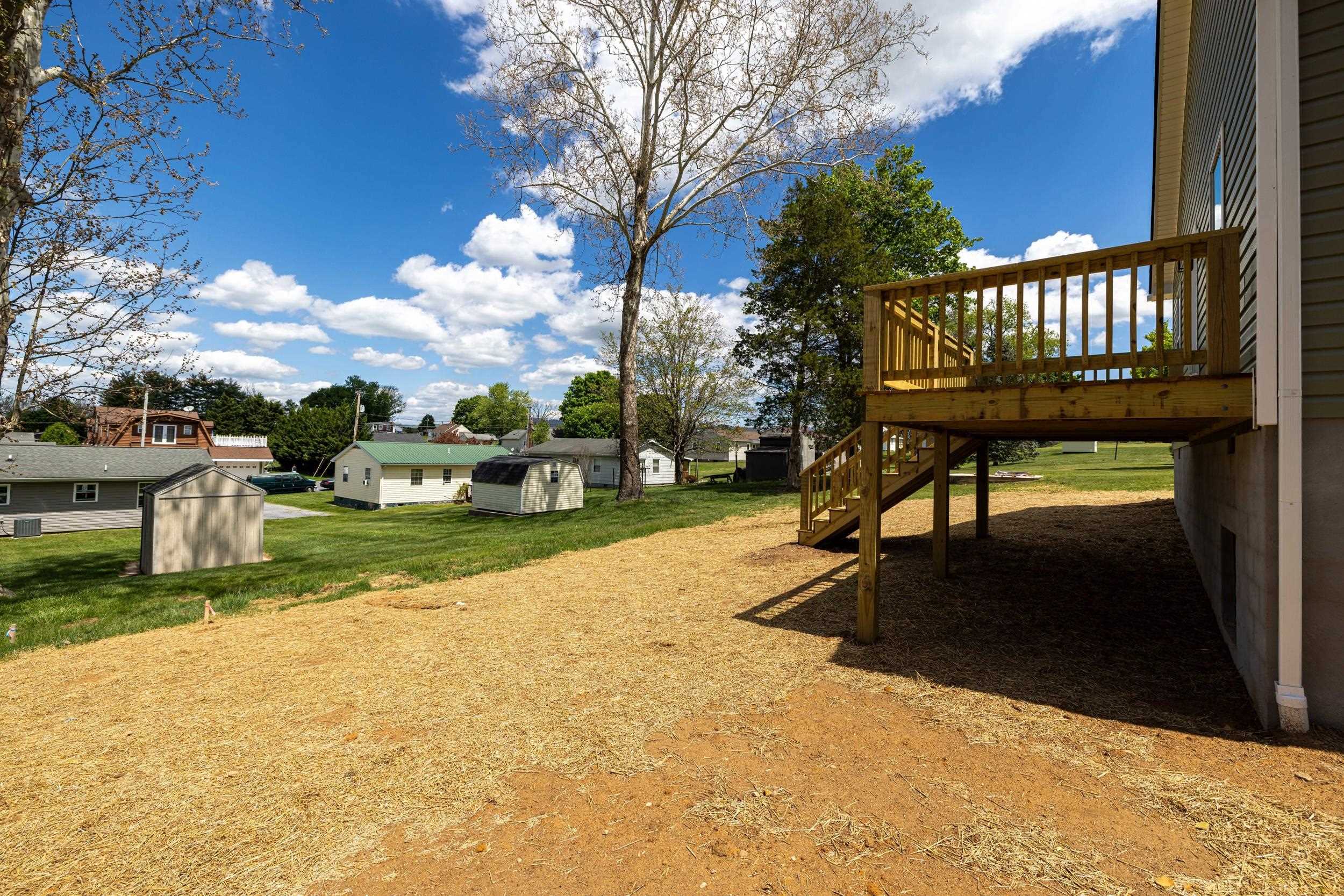 340 W FAIRFAX AVE, ELKTON, Virginia 22827, 3 Bedrooms Bedrooms, ,2 BathroomsBathrooms,Residential,340 W FAIRFAX AVE,676620 MLS # 676620