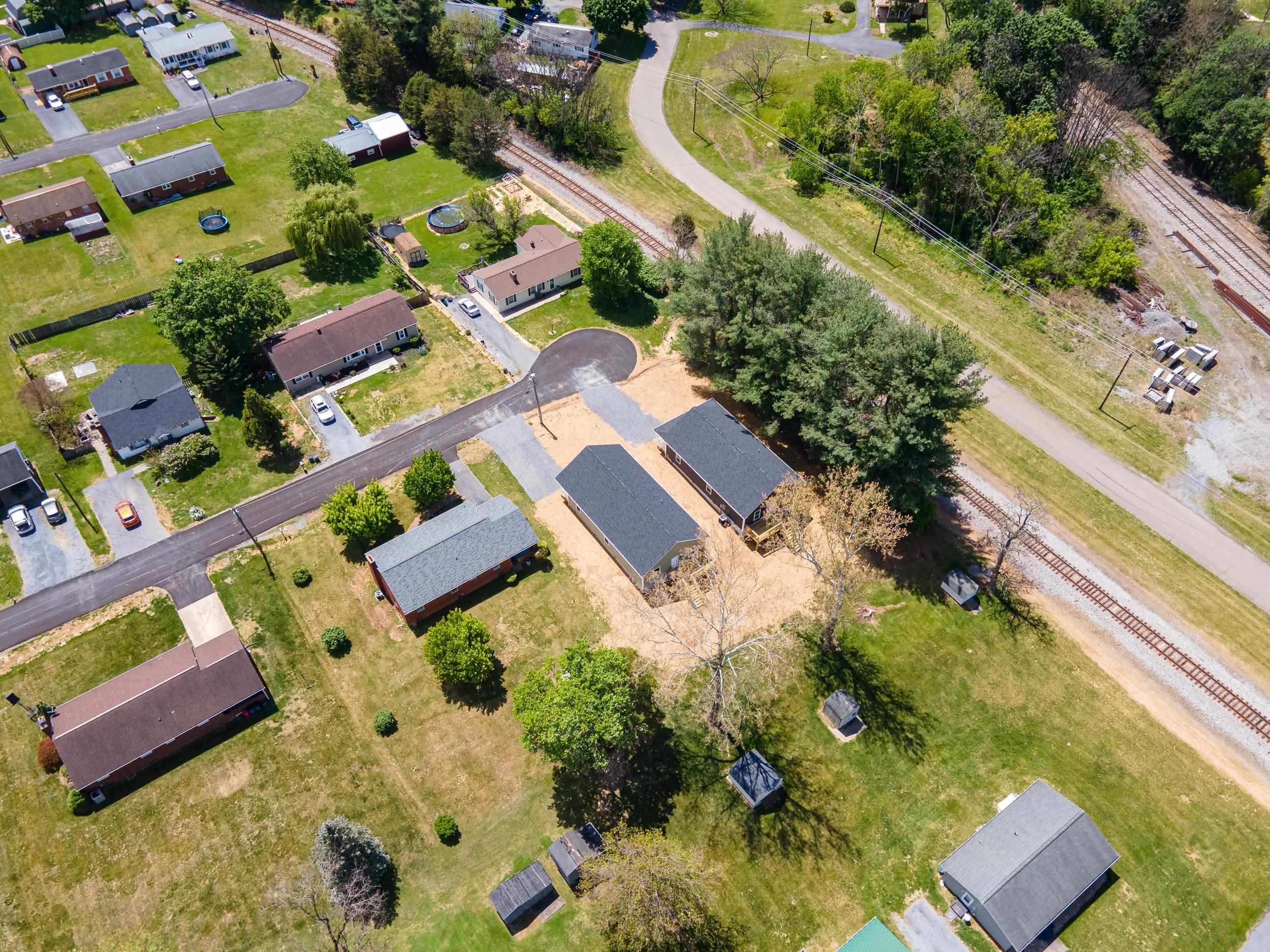 340 W FAIRFAX AVE, ELKTON, Virginia 22827, 3 Bedrooms Bedrooms, ,2 BathroomsBathrooms,Residential,340 W FAIRFAX AVE,676620 MLS # 676620