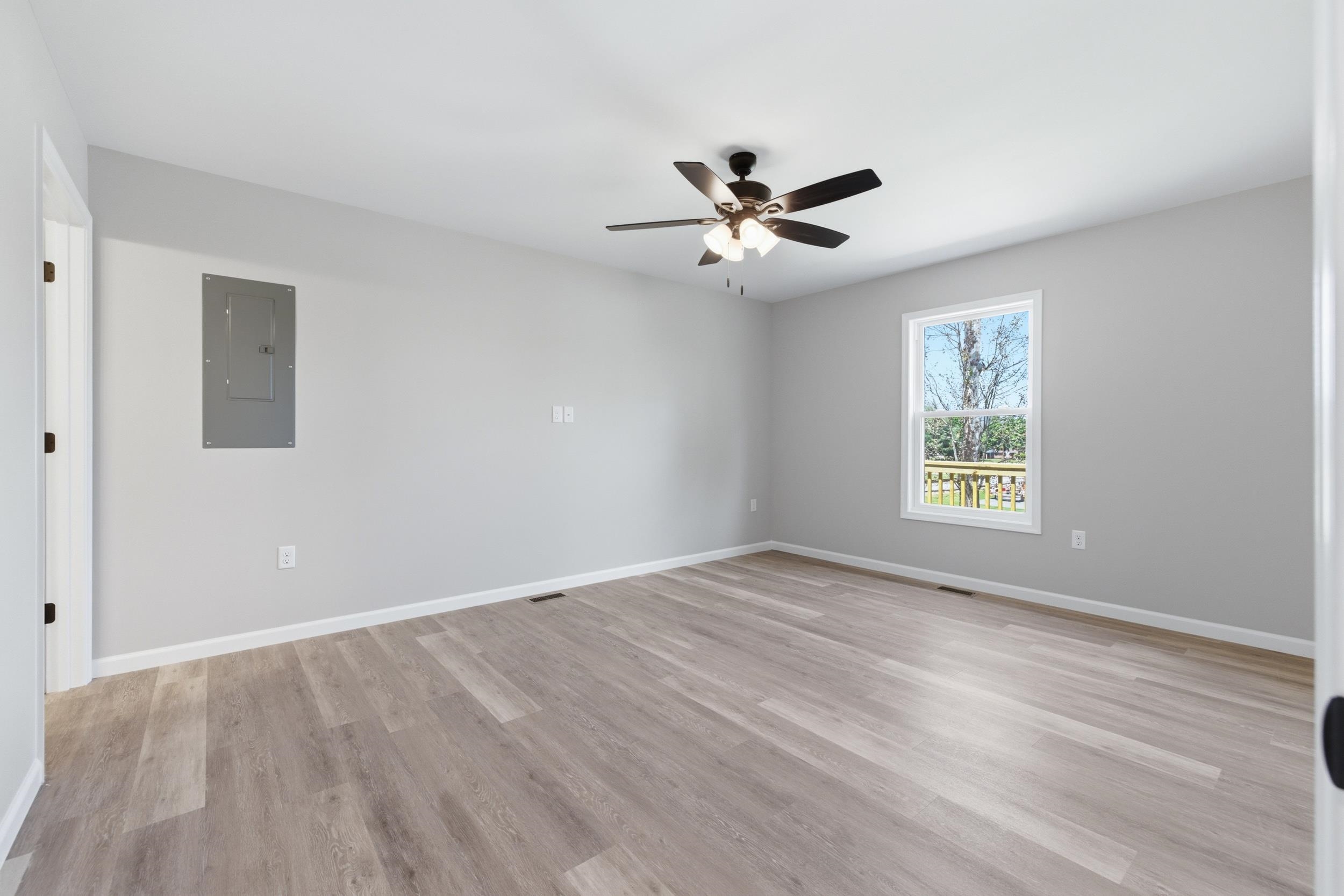 342 W FAIRFAX AVE, ELKTON, Virginia 22827, 3 Bedrooms Bedrooms, ,2 BathroomsBathrooms,Residential,342 W FAIRFAX AVE,676621 MLS # 676621