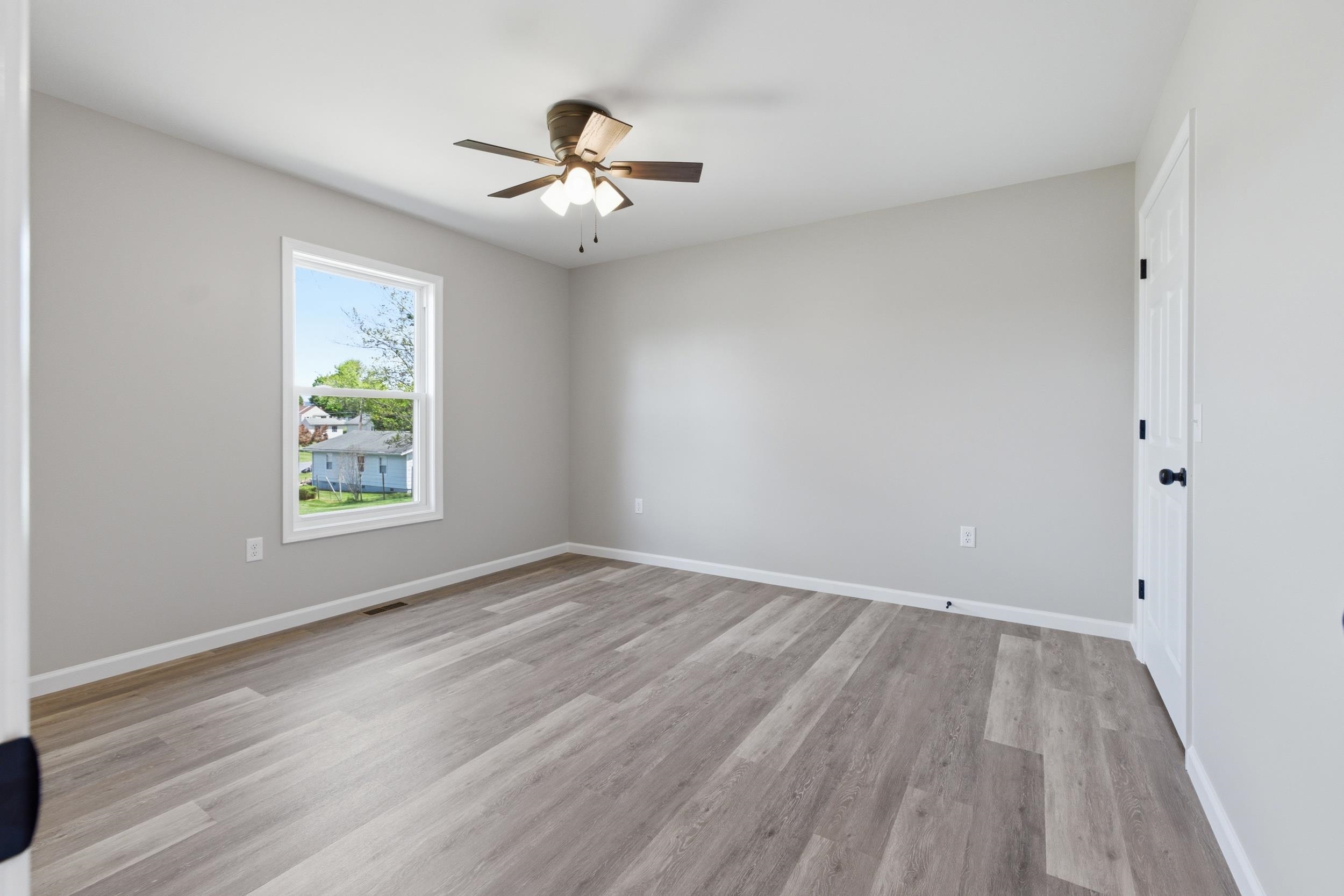 342 W FAIRFAX AVE, ELKTON, Virginia 22827, 3 Bedrooms Bedrooms, ,2 BathroomsBathrooms,Residential,342 W FAIRFAX AVE,676621 MLS # 676621