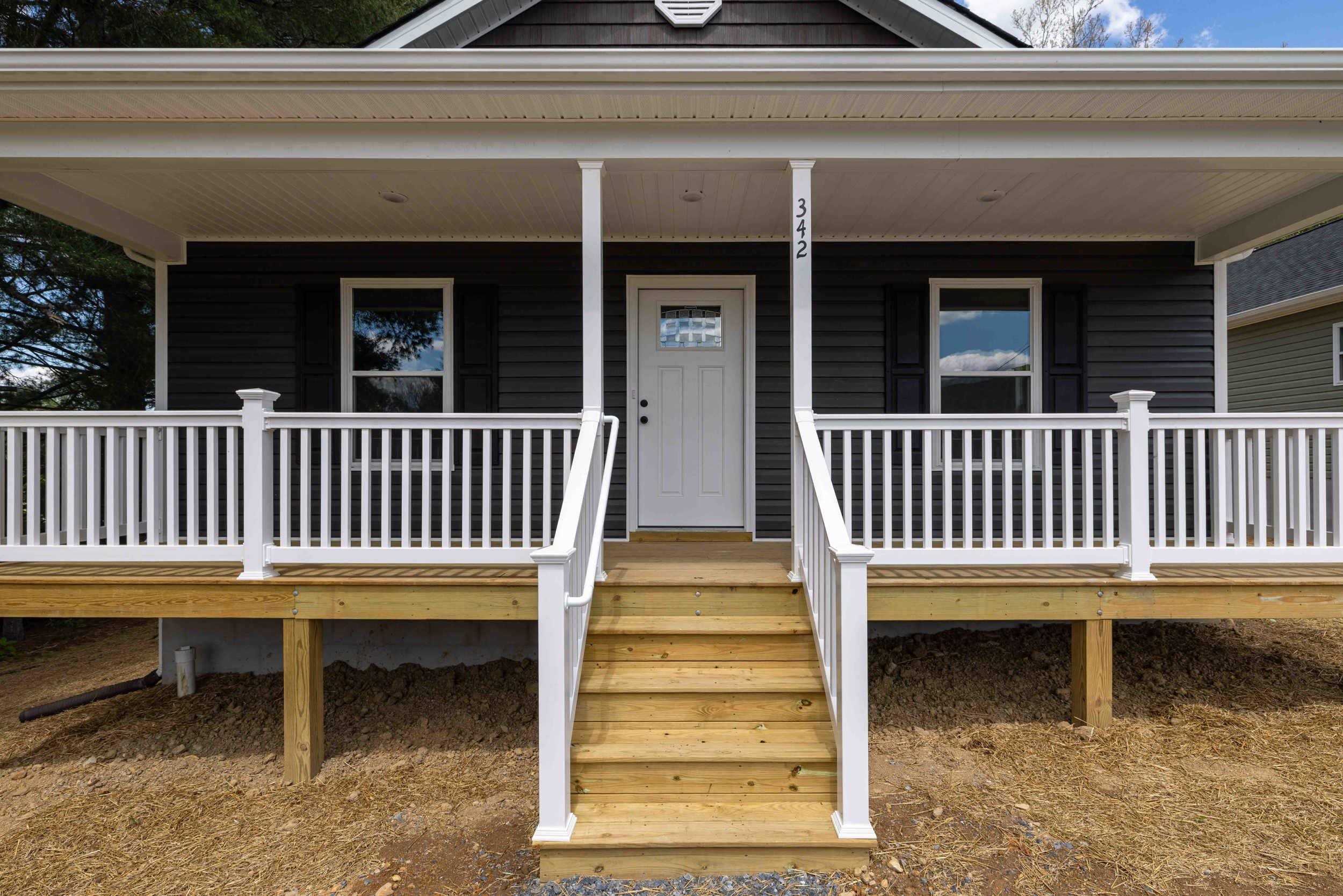 342 W FAIRFAX AVE, ELKTON, Virginia 22827, 3 Bedrooms Bedrooms, ,2 BathroomsBathrooms,Residential,342 W FAIRFAX AVE,676621 MLS # 676621