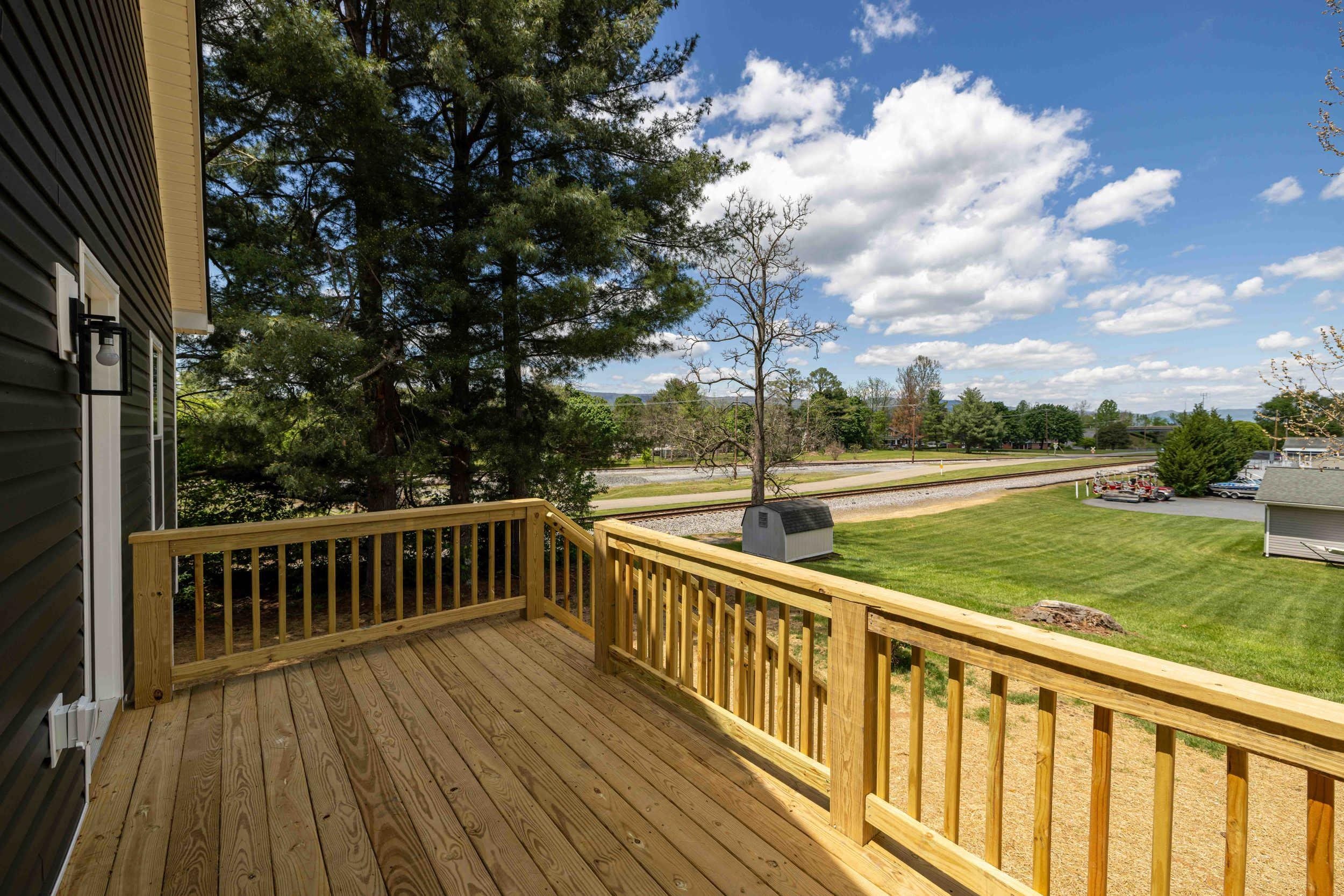 342 W FAIRFAX AVE, ELKTON, Virginia 22827, 3 Bedrooms Bedrooms, ,2 BathroomsBathrooms,Residential,342 W FAIRFAX AVE,676621 MLS # 676621