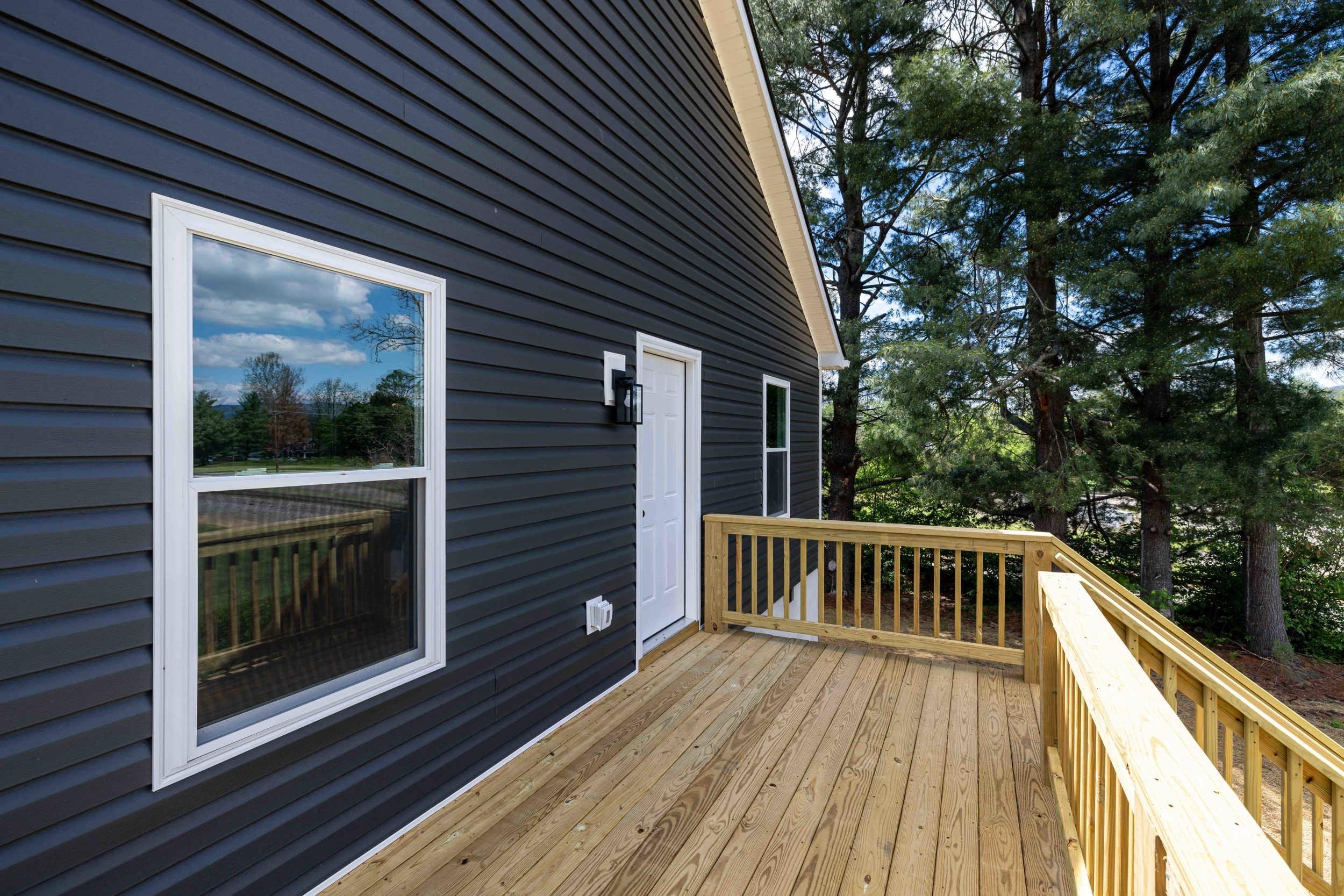 342 W FAIRFAX AVE, ELKTON, Virginia 22827, 3 Bedrooms Bedrooms, ,2 BathroomsBathrooms,Residential,342 W FAIRFAX AVE,676621 MLS # 676621