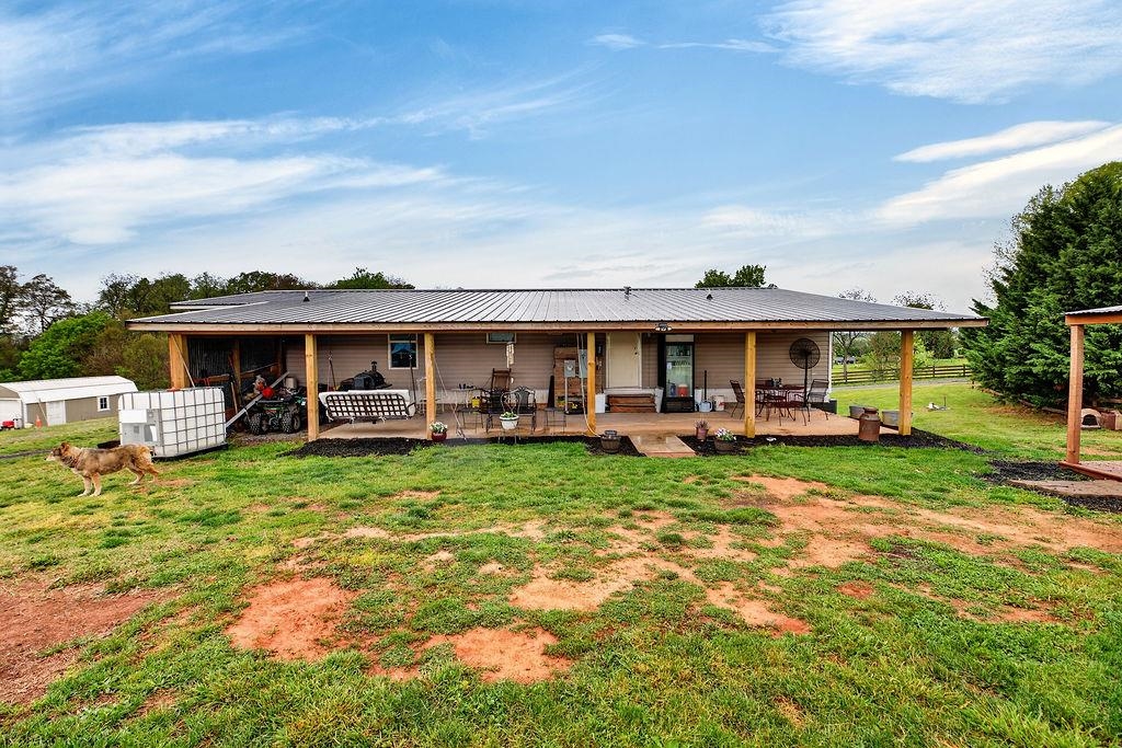 70 MIDDLE LANE RD, GROTTOES, Virginia 24441, 3 Bedrooms Bedrooms, ,2 BathroomsBathrooms,Residential,70 MIDDLE LANE RD,676622 MLS # 676622