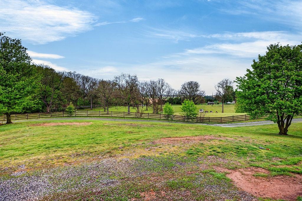 70 MIDDLE LANE RD, GROTTOES, Virginia 24441, 3 Bedrooms Bedrooms, ,2 BathroomsBathrooms,Residential,70 MIDDLE LANE RD,676622 MLS # 676622