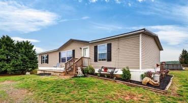 70 MIDDLE LANE RD, GROTTOES, Virginia 24441, 3 Bedrooms Bedrooms, ,2 BathroomsBathrooms,Residential,70 MIDDLE LANE RD,676622 MLS # 676622