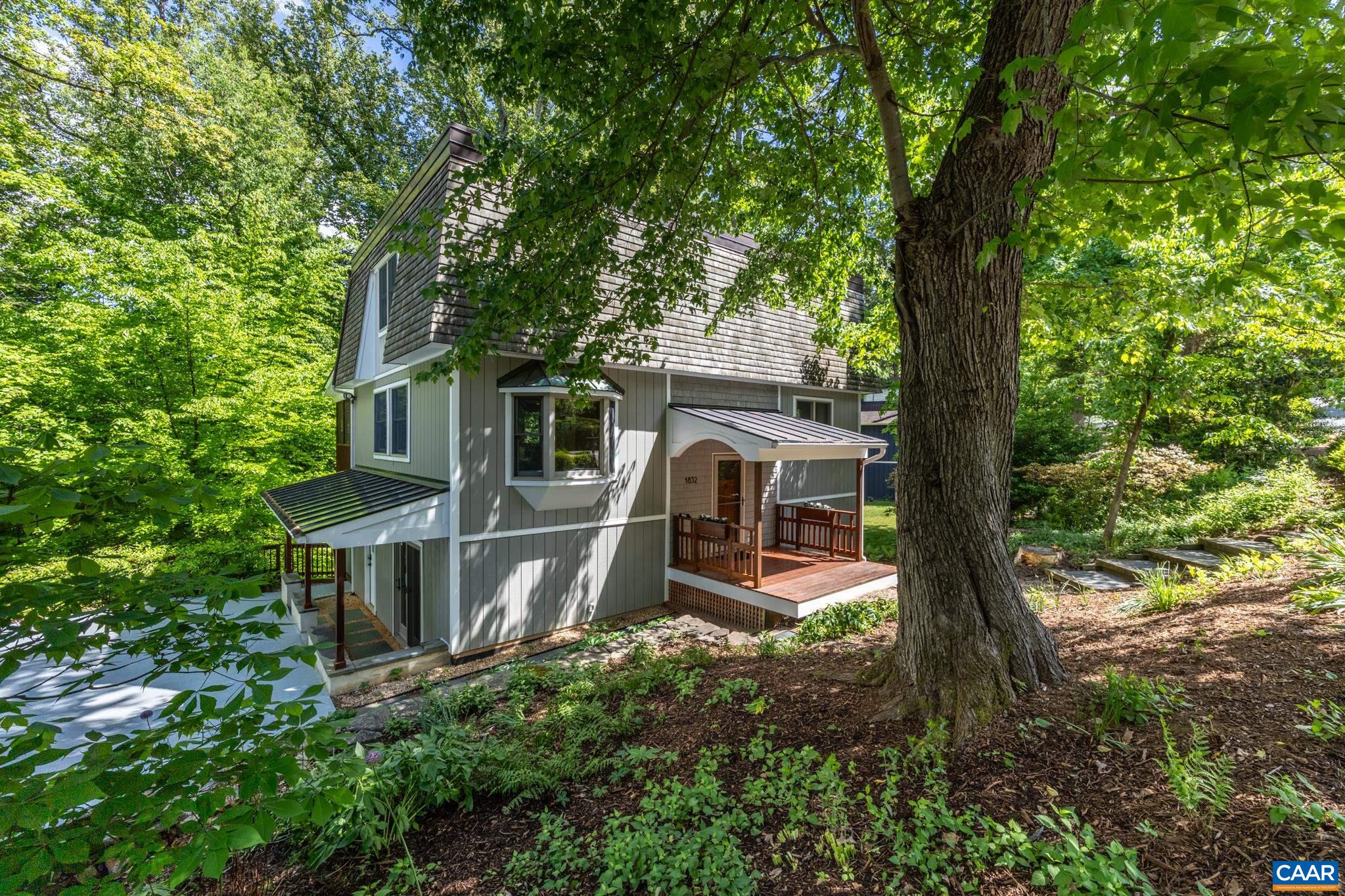 1832 YORKTOWN DR, CHARLOTTESVILLE, Virginia 22901, 4 Bedrooms Bedrooms, ,2 BathroomsBathrooms,Residential,1832 YORKTOWN DR,676624 MLS # 676624