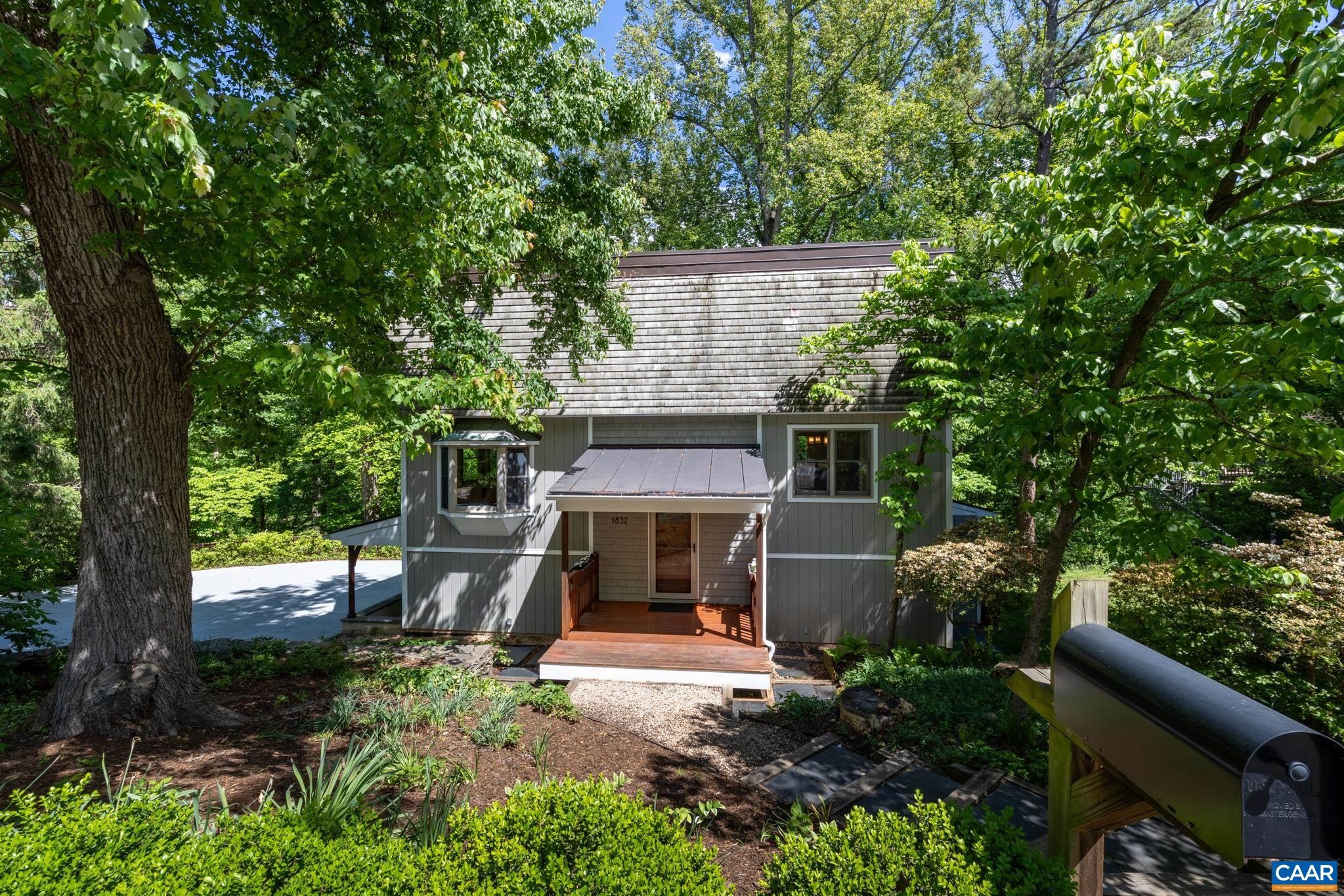1832 YORKTOWN DR, CHARLOTTESVILLE, Virginia 22901, 4 Bedrooms Bedrooms, ,2 BathroomsBathrooms,Residential,1832 YORKTOWN DR,676624 MLS # 676624