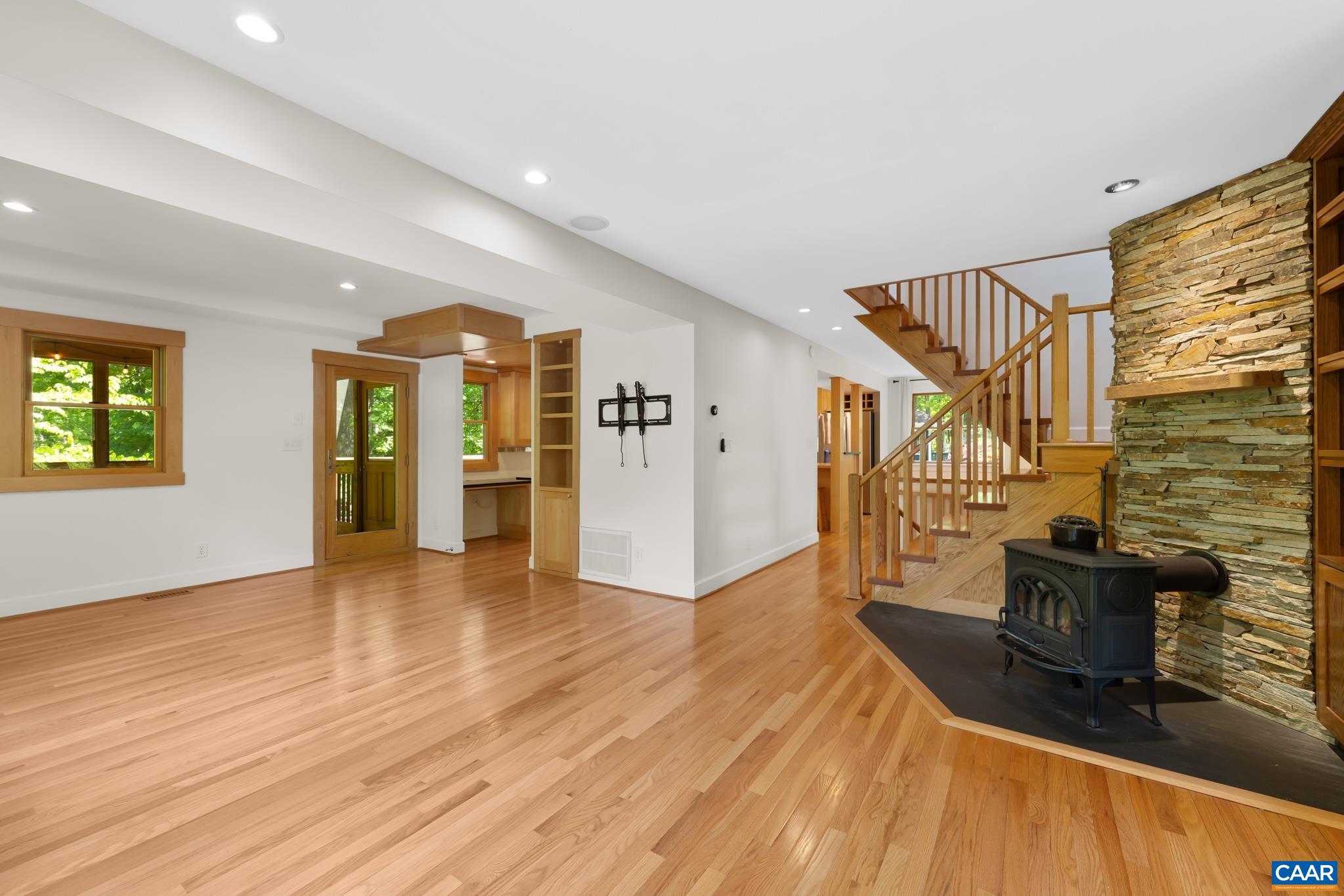 1832 YORKTOWN DR, CHARLOTTESVILLE, Virginia 22901, 4 Bedrooms Bedrooms, ,2 BathroomsBathrooms,Residential,1832 YORKTOWN DR,676624 MLS # 676624