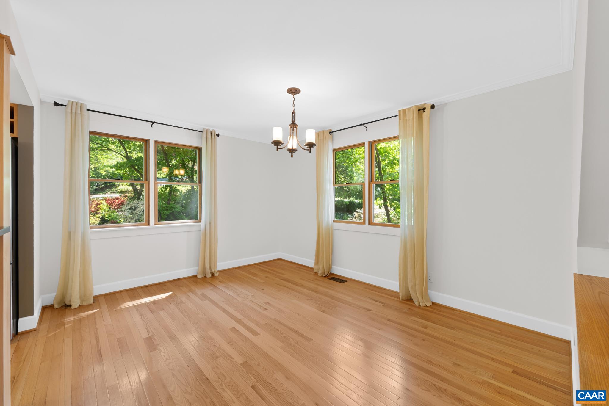 1832 YORKTOWN DR, CHARLOTTESVILLE, Virginia 22901, 4 Bedrooms Bedrooms, ,2 BathroomsBathrooms,Residential,1832 YORKTOWN DR,676624 MLS # 676624