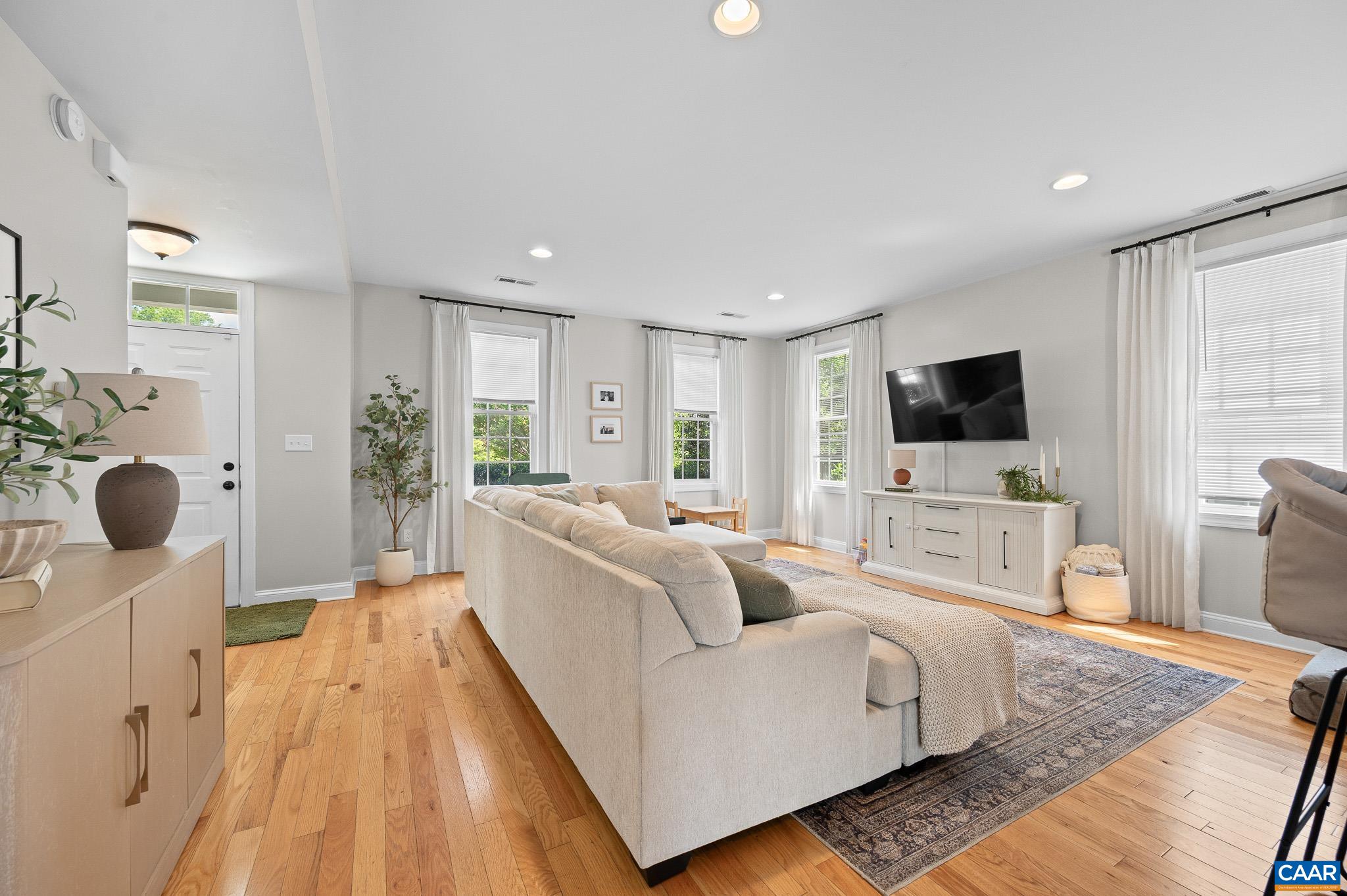 743 COUNTRY GREEN RD, CHARLOTTESVILLE, Virginia 22903, 3 Bedrooms Bedrooms, ,2 BathroomsBathrooms,Residential,743 COUNTRY GREEN RD,676627 MLS # 676627