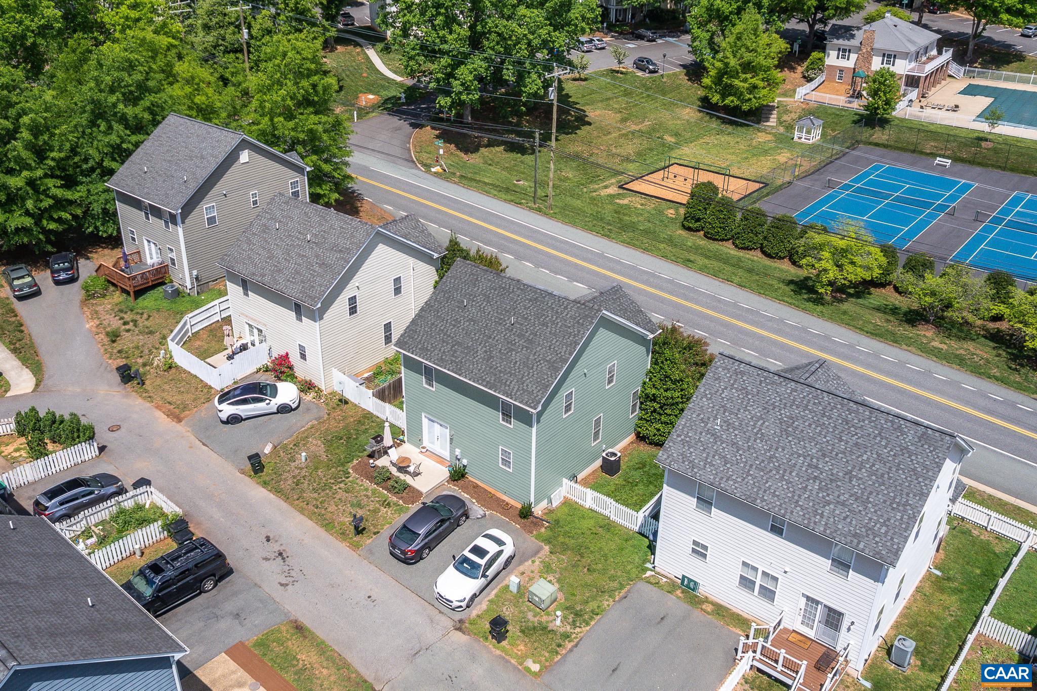 743 COUNTRY GREEN RD, CHARLOTTESVILLE, Virginia 22903, 3 Bedrooms Bedrooms, ,2 BathroomsBathrooms,Residential,743 COUNTRY GREEN RD,676627 MLS # 676627