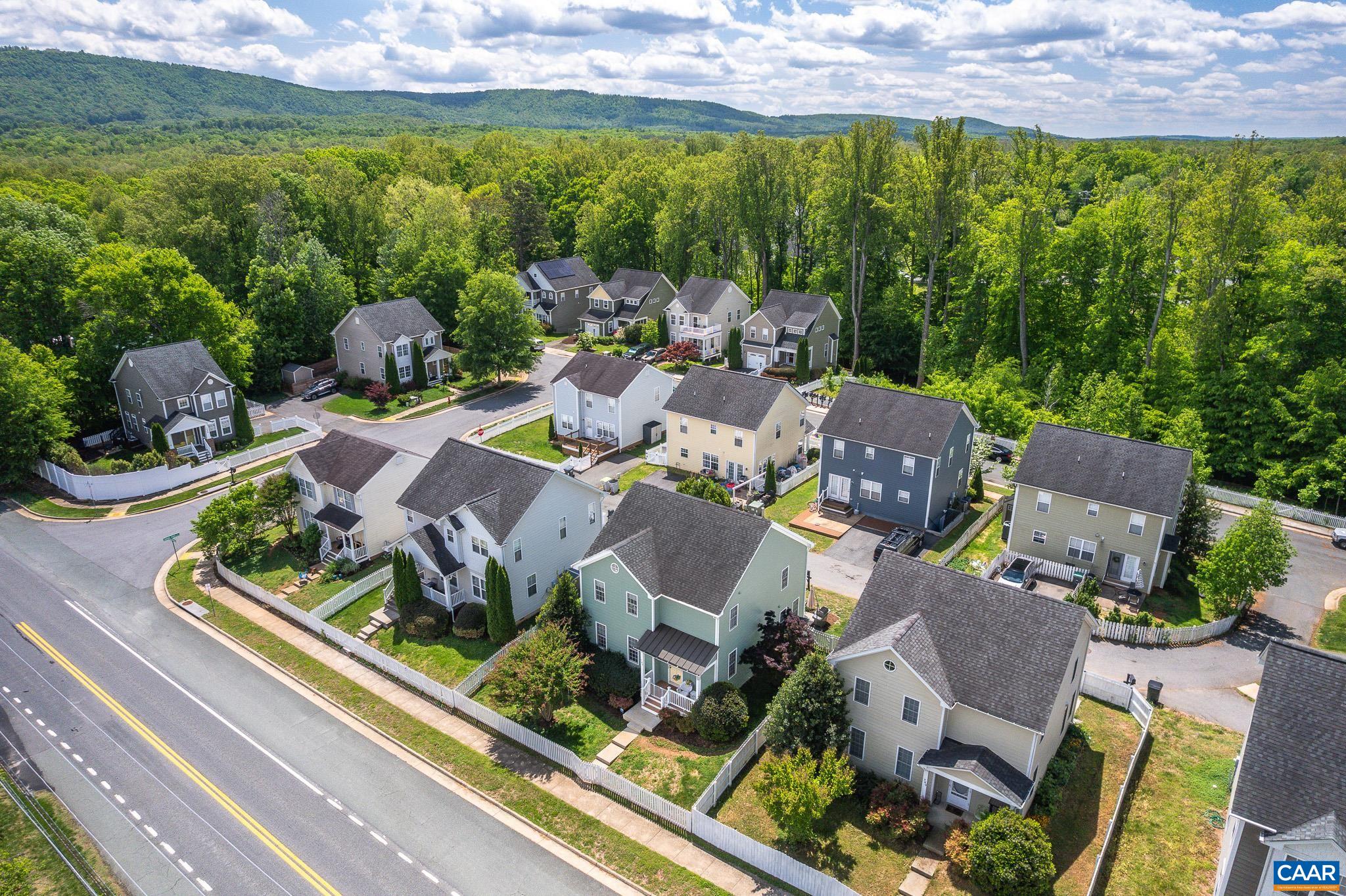 743 COUNTRY GREEN RD, CHARLOTTESVILLE, Virginia 22903, 3 Bedrooms Bedrooms, ,2 BathroomsBathrooms,Residential,743 COUNTRY GREEN RD,676627 MLS # 676627