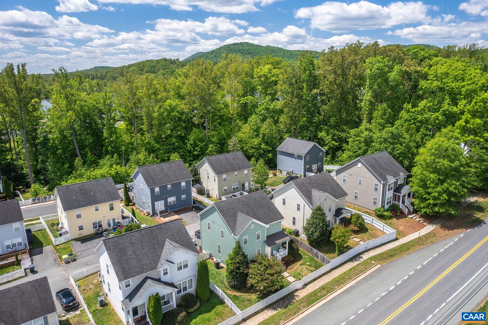 743 COUNTRY GREEN RD, CHARLOTTESVILLE, Virginia 22903, 3 Bedrooms Bedrooms, ,2 BathroomsBathrooms,Residential,743 COUNTRY GREEN RD,676627 MLS # 676627