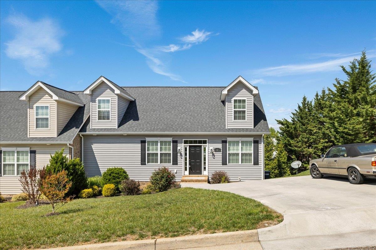 321 BLUE STONE HILLS DR, HARRISONBURG, Virginia 22801, 4 Bedrooms Bedrooms, ,3 BathroomsBathrooms,Residential,321 BLUE STONE HILLS DR,676629 MLS # 676629