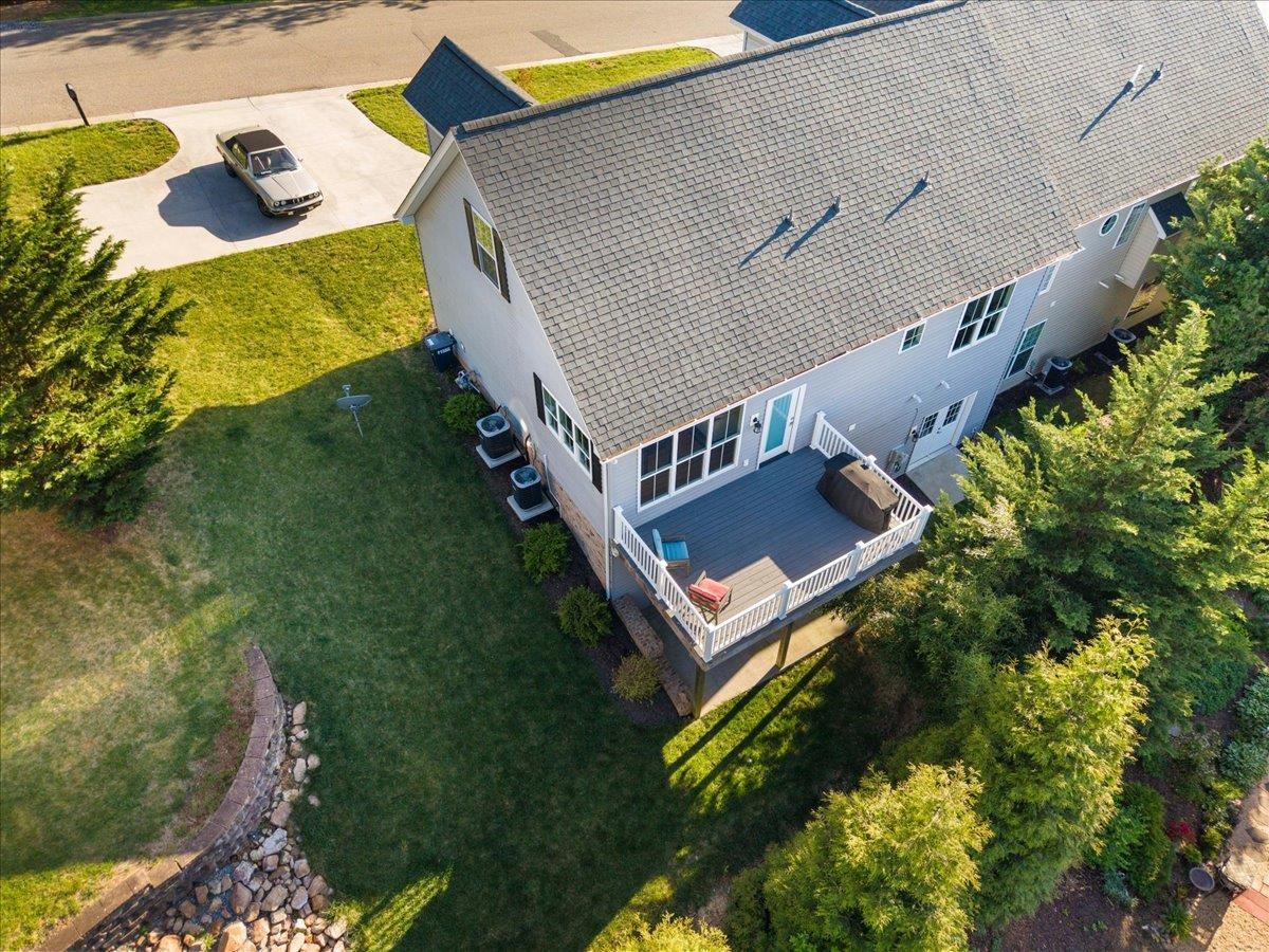 321 BLUE STONE HILLS DR, HARRISONBURG, Virginia 22801, 4 Bedrooms Bedrooms, ,3 BathroomsBathrooms,Residential,321 BLUE STONE HILLS DR,676629 MLS # 676629