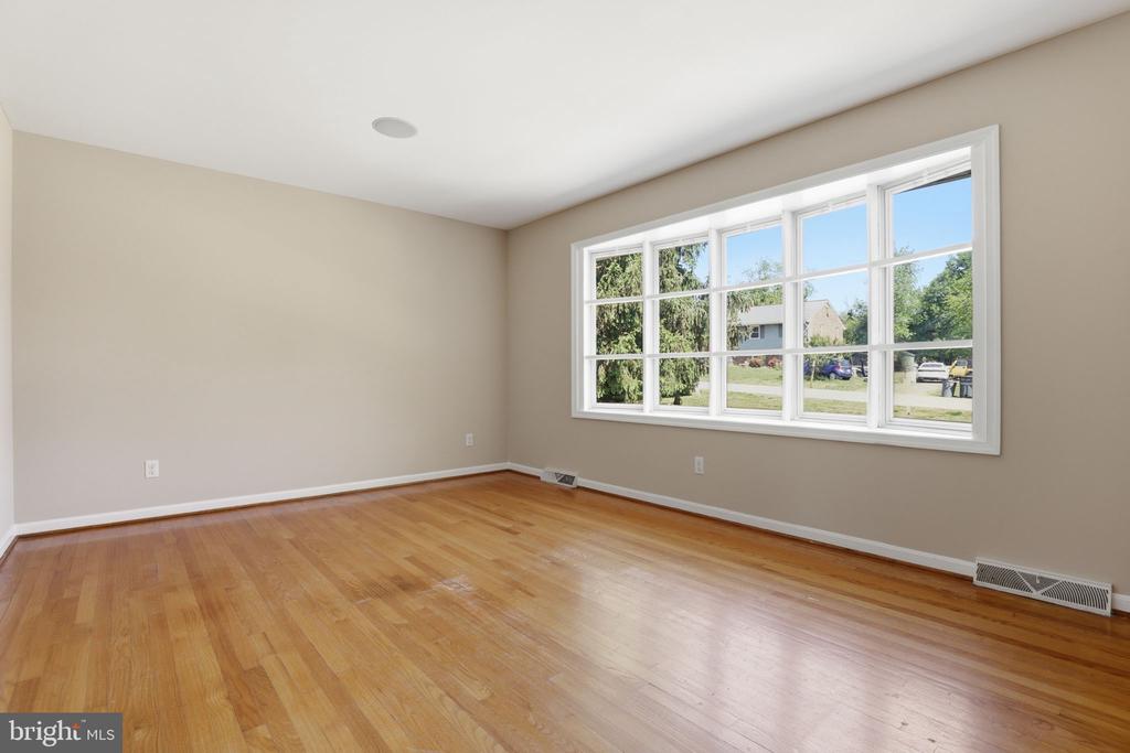 5912 WATSON LN, FREDERICKSBURG, Virginia 22407, 4 Bedrooms Bedrooms, ,2 BathroomsBathrooms,Residential,5912 WATSON LN,VASP2041158 MLS # VASP2041158