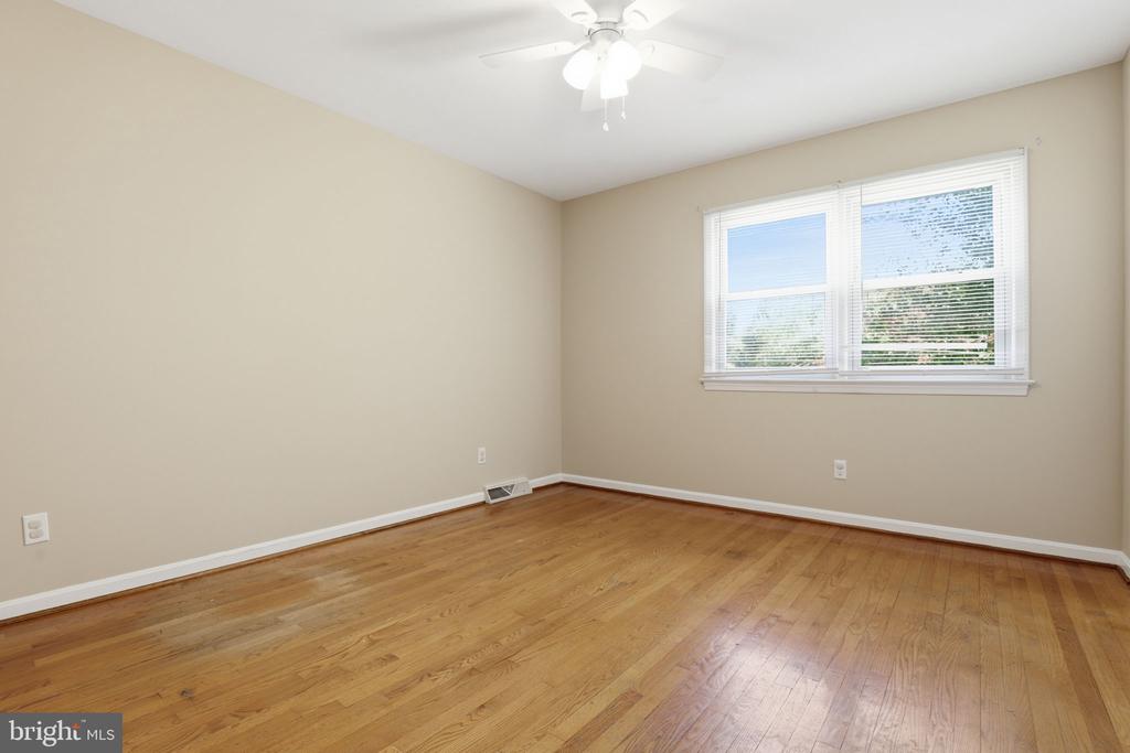 5912 WATSON LN, FREDERICKSBURG, Virginia 22407, 4 Bedrooms Bedrooms, ,2 BathroomsBathrooms,Residential,5912 WATSON LN,VASP2041158 MLS # VASP2041158