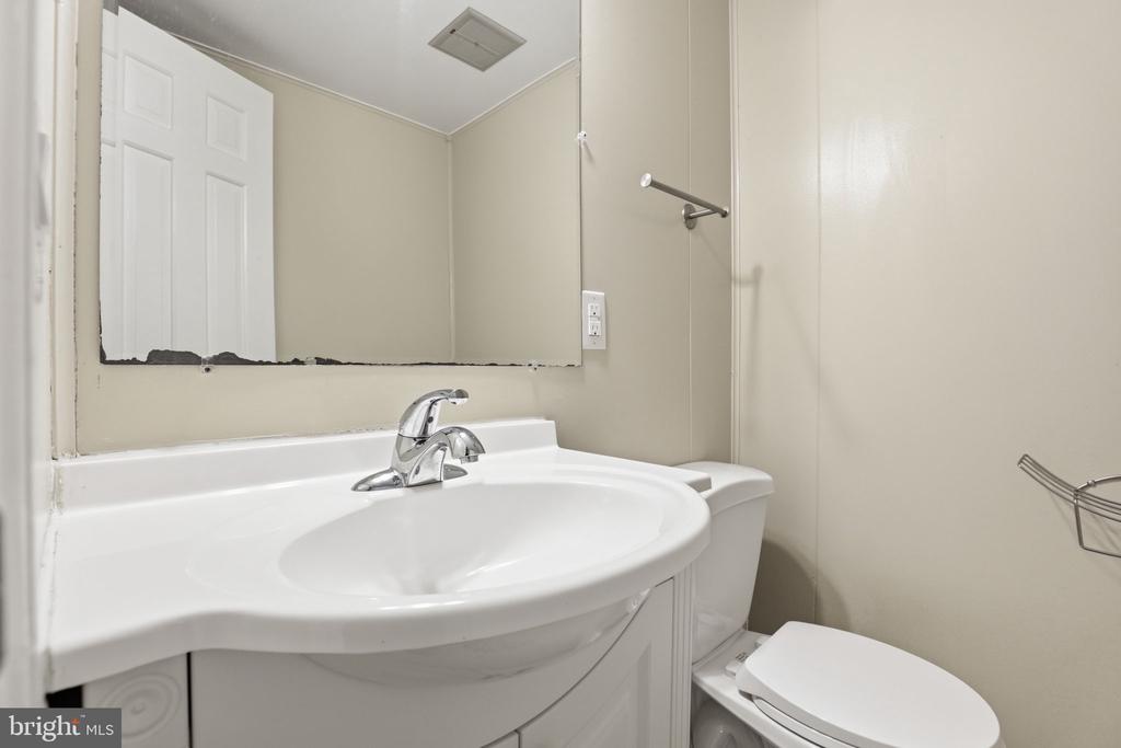 5912 WATSON LN, FREDERICKSBURG, Virginia 22407, 4 Bedrooms Bedrooms, ,2 BathroomsBathrooms,Residential,5912 WATSON LN,VASP2041158 MLS # VASP2041158