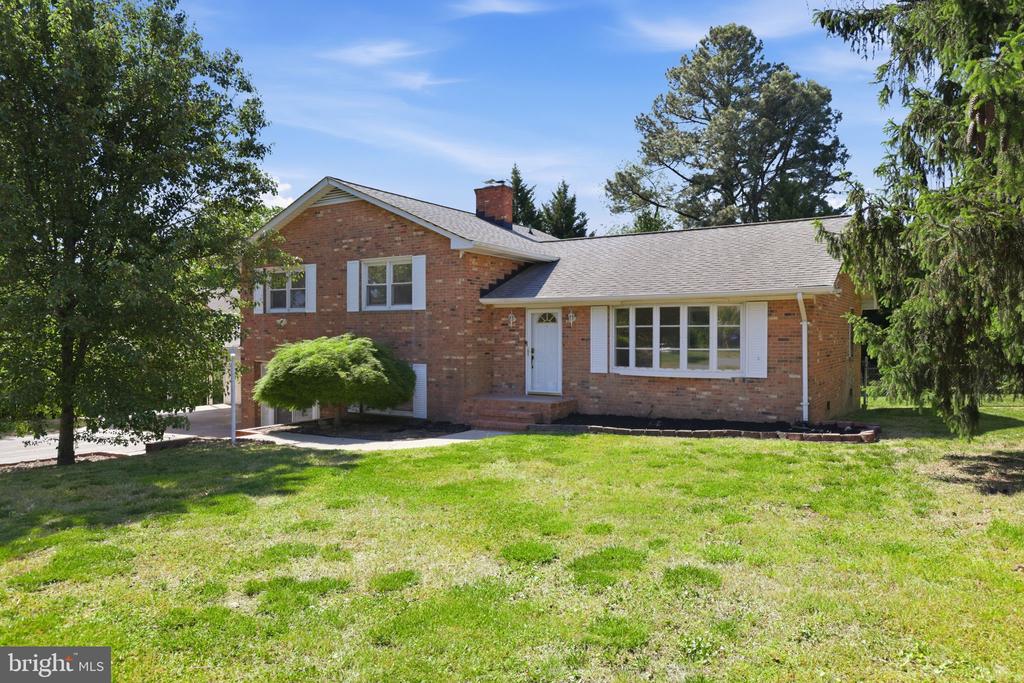 5912 WATSON LN, FREDERICKSBURG, Virginia 22407, 4 Bedrooms Bedrooms, ,2 BathroomsBathrooms,Residential,5912 WATSON LN,VASP2041158 MLS # VASP2041158