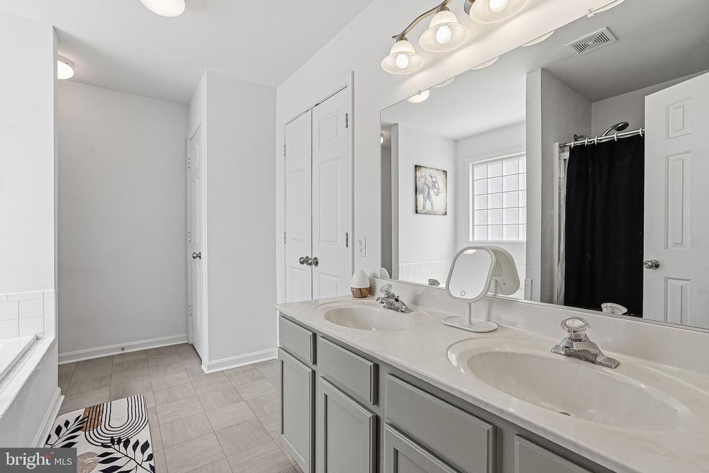 5803 S CEDAR RIDGE LN, FREDERICKSBURG, Virginia 22407, 4 Bedrooms Bedrooms, ,2 BathroomsBathrooms,Residential,5803 S CEDAR RIDGE LN,VASP2041034 MLS # VASP2041034