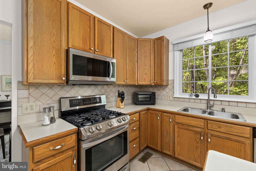 13004 CRESTED CT, FREDERICKSBURG, Virginia 22408, 4 Bedrooms Bedrooms, ,2 BathroomsBathrooms,Residential,13004 CRESTED CT,VASP2040126 MLS # VASP2040126