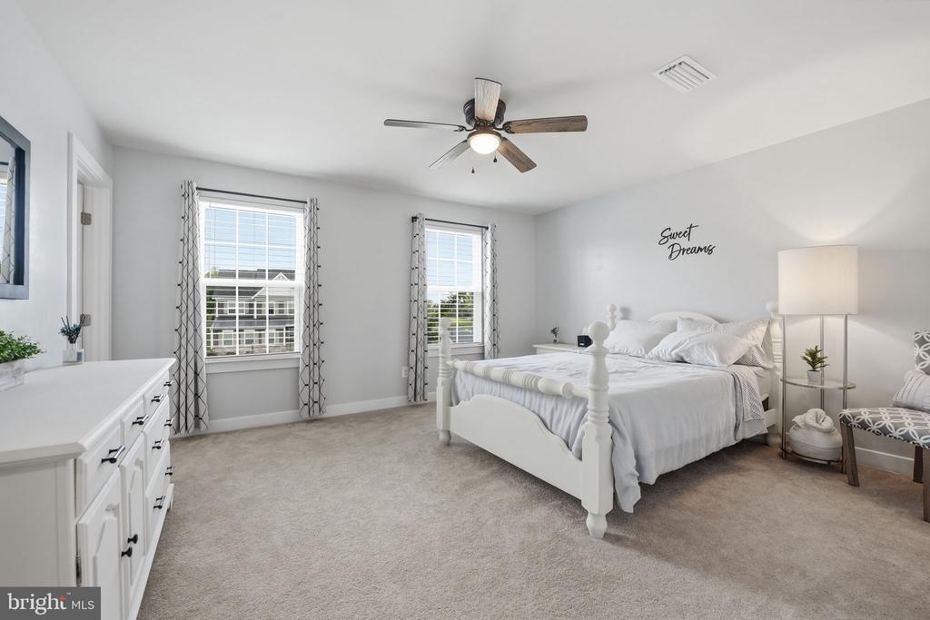 7891 SPOTTED SADDLE CT, WARRENTON, Virginia 20187, 5 Bedrooms Bedrooms, ,3 BathroomsBathrooms,Residential,7891 SPOTTED SADDLE CT,VAFQ2021754 MLS # VAFQ2021754