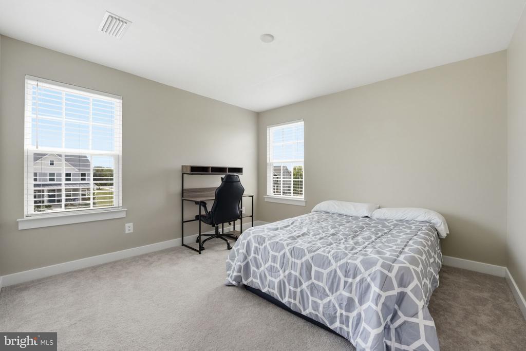 7891 SPOTTED SADDLE CT, WARRENTON, Virginia 20187, 5 Bedrooms Bedrooms, ,3 BathroomsBathrooms,Residential,7891 SPOTTED SADDLE CT,VAFQ2021754 MLS # VAFQ2021754