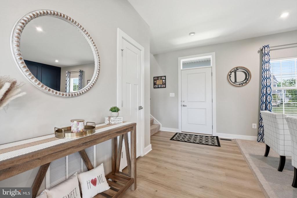7891 SPOTTED SADDLE CT, WARRENTON, Virginia 20187, 5 Bedrooms Bedrooms, ,3 BathroomsBathrooms,Residential,7891 SPOTTED SADDLE CT,VAFQ2021754 MLS # VAFQ2021754