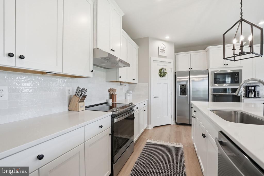7891 SPOTTED SADDLE CT, WARRENTON, Virginia 20187, 5 Bedrooms Bedrooms, ,3 BathroomsBathrooms,Residential,7891 SPOTTED SADDLE CT,VAFQ2021754 MLS # VAFQ2021754