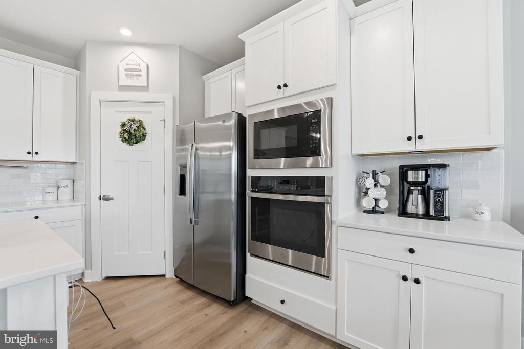 7891 SPOTTED SADDLE CT, WARRENTON, Virginia 20187, 5 Bedrooms Bedrooms, ,3 BathroomsBathrooms,Residential,7891 SPOTTED SADDLE CT,VAFQ2021754 MLS # VAFQ2021754
