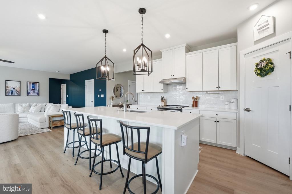 7891 SPOTTED SADDLE CT, WARRENTON, Virginia 20187, 5 Bedrooms Bedrooms, ,3 BathroomsBathrooms,Residential,7891 SPOTTED SADDLE CT,VAFQ2021754 MLS # VAFQ2021754