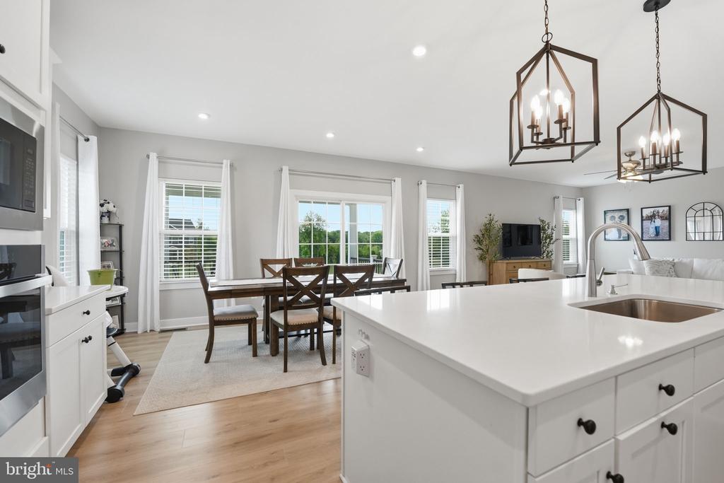 7891 SPOTTED SADDLE CT, WARRENTON, Virginia 20187, 5 Bedrooms Bedrooms, ,3 BathroomsBathrooms,Residential,7891 SPOTTED SADDLE CT,VAFQ2021754 MLS # VAFQ2021754