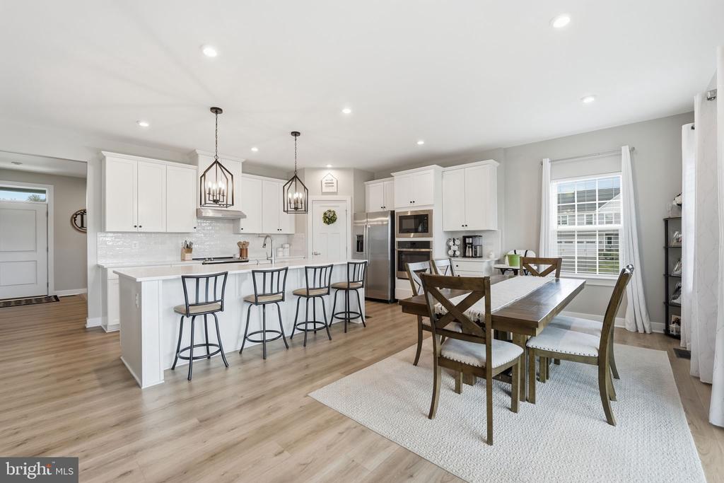 7891 SPOTTED SADDLE CT, WARRENTON, Virginia 20187, 5 Bedrooms Bedrooms, ,3 BathroomsBathrooms,Residential,7891 SPOTTED SADDLE CT,VAFQ2021754 MLS # VAFQ2021754