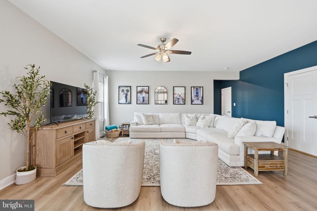 7891 SPOTTED SADDLE CT, WARRENTON, Virginia 20187, 5 Bedrooms Bedrooms, ,3 BathroomsBathrooms,Residential,7891 SPOTTED SADDLE CT,VAFQ2021754 MLS # VAFQ2021754
