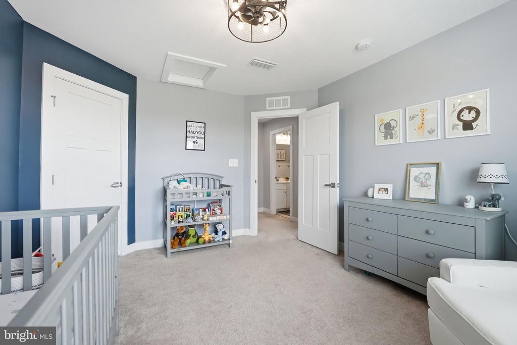 7891 SPOTTED SADDLE CT, WARRENTON, Virginia 20187, 5 Bedrooms Bedrooms, ,3 BathroomsBathrooms,Residential,7891 SPOTTED SADDLE CT,VAFQ2021754 MLS # VAFQ2021754