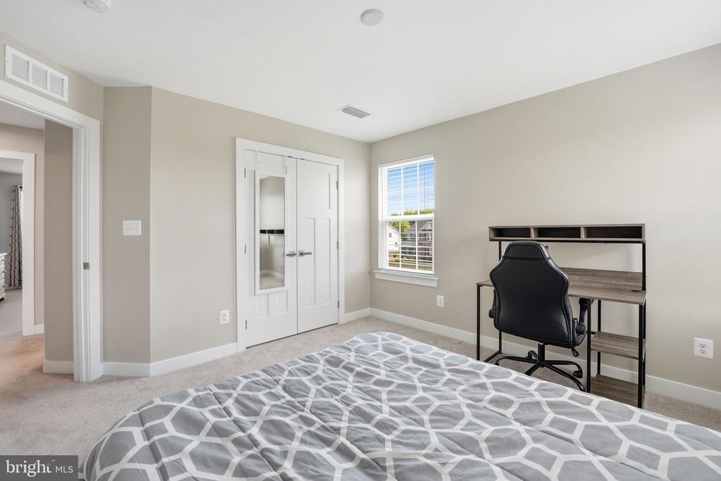 7891 SPOTTED SADDLE CT, WARRENTON, Virginia 20187, 5 Bedrooms Bedrooms, ,3 BathroomsBathrooms,Residential,7891 SPOTTED SADDLE CT,VAFQ2021754 MLS # VAFQ2021754